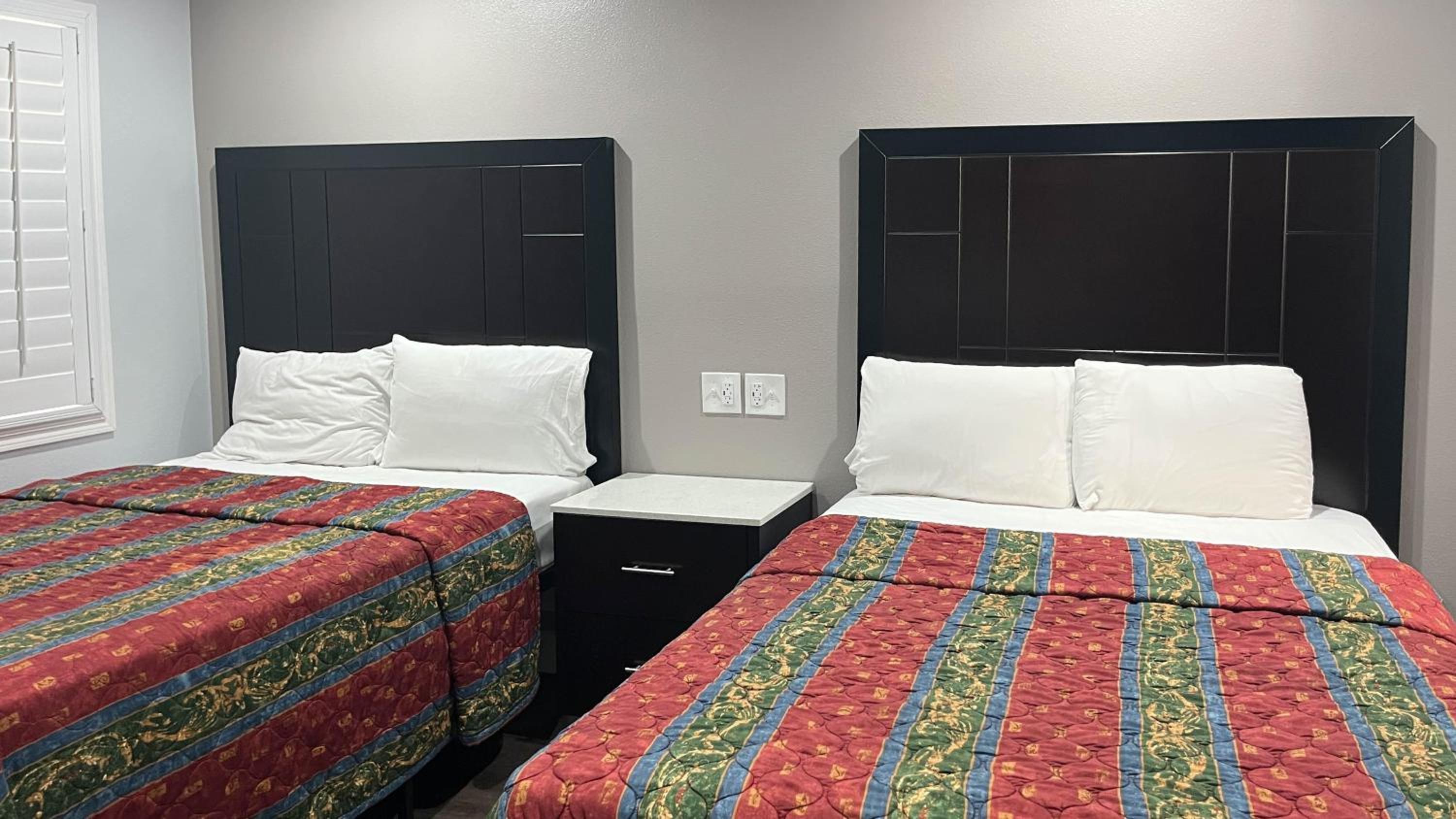 Quadruple Room - Non-Smoking