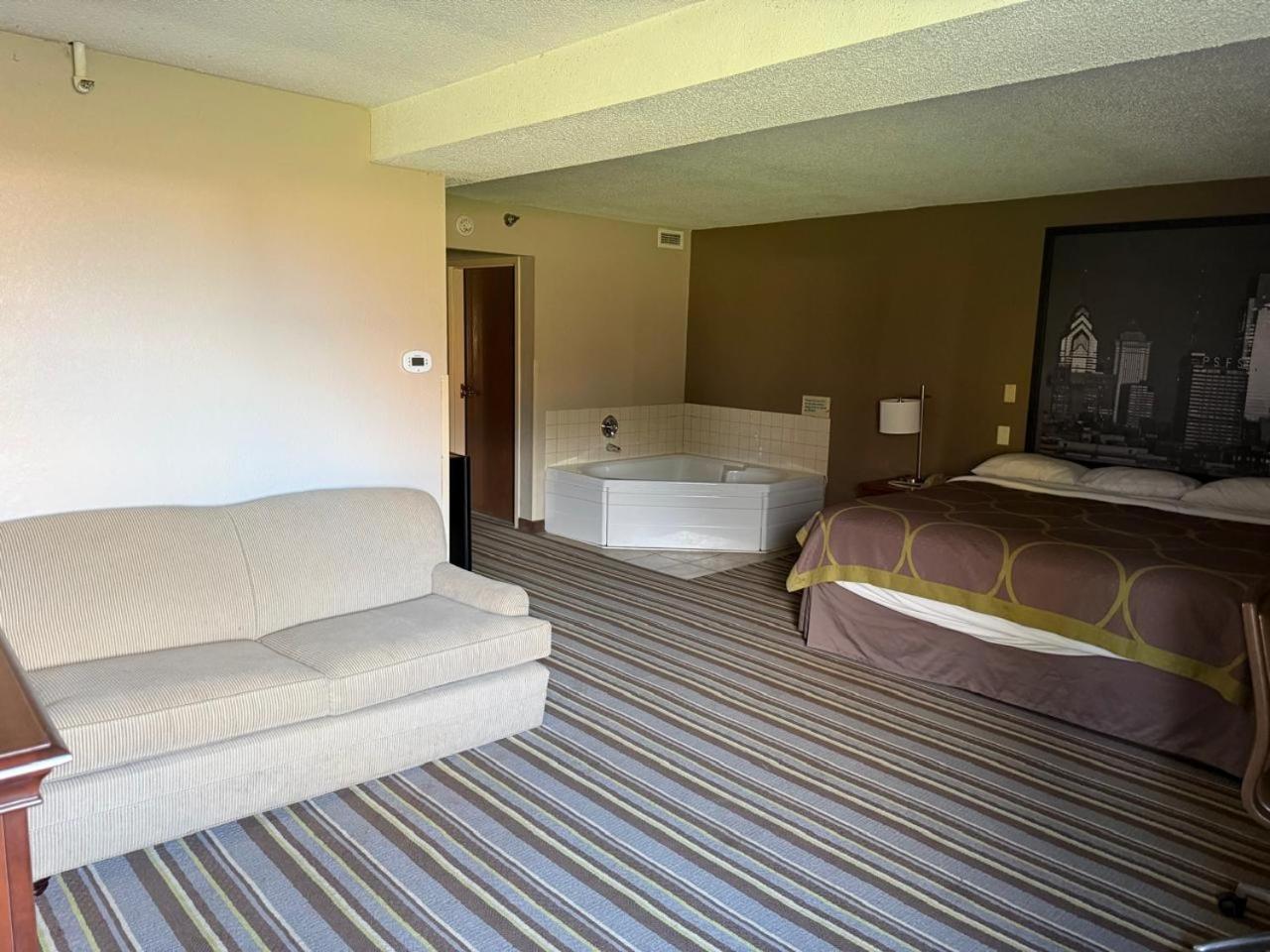 King Studio Suite - Non-Smoking photo 2