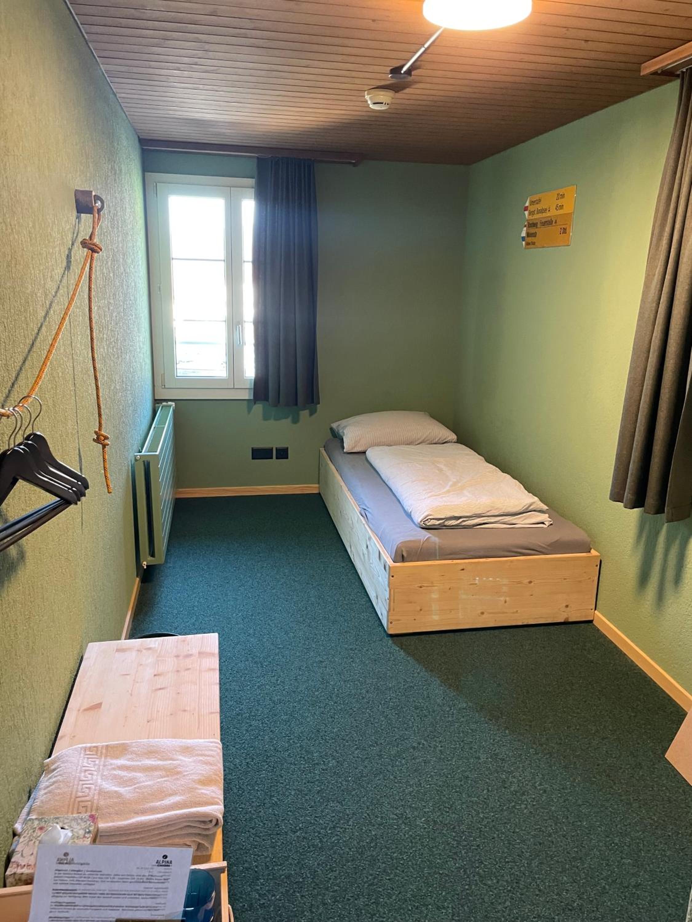 Single Room with Shared Toilet