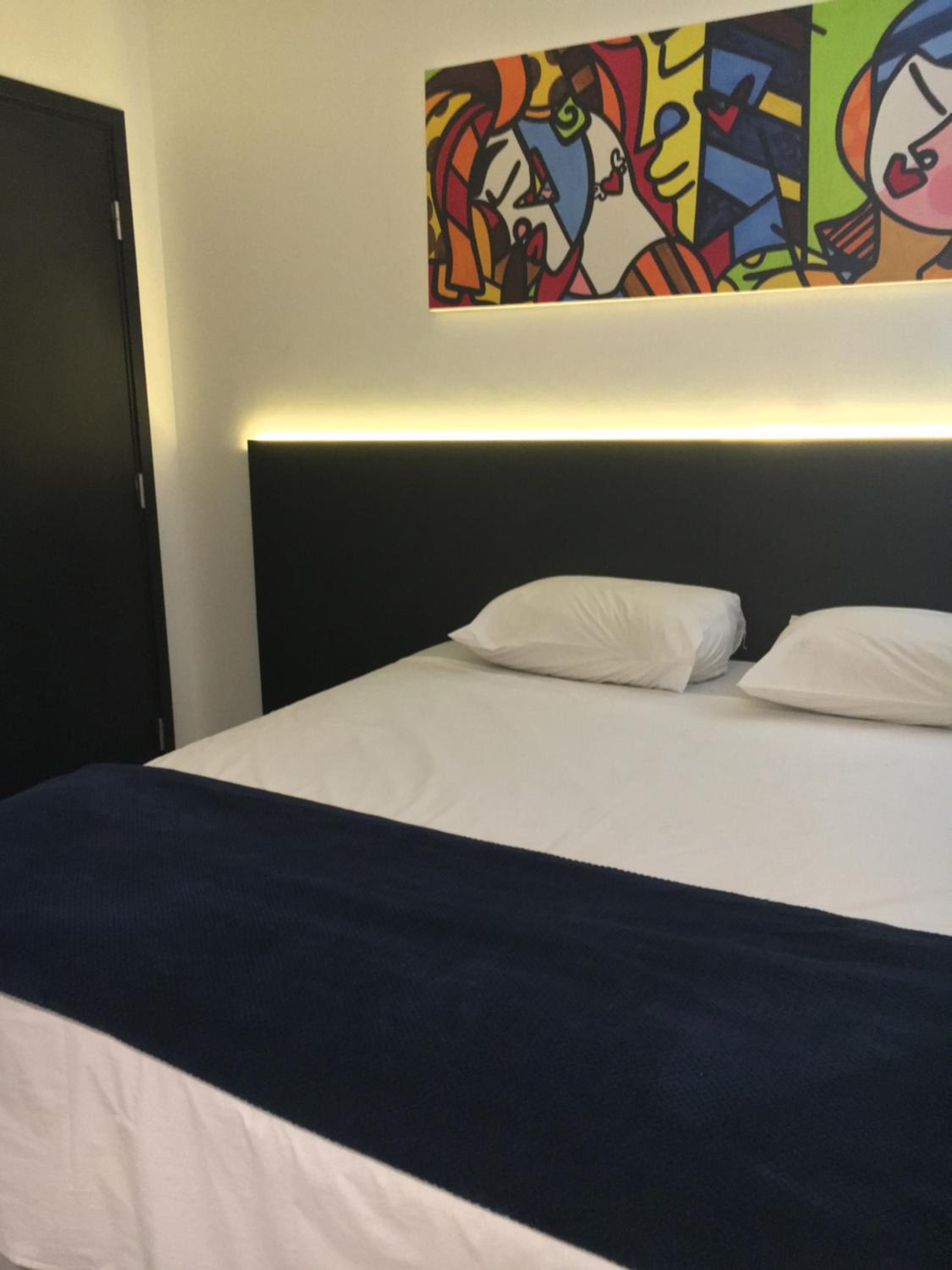 Deluxe Double Room with Queen Bed