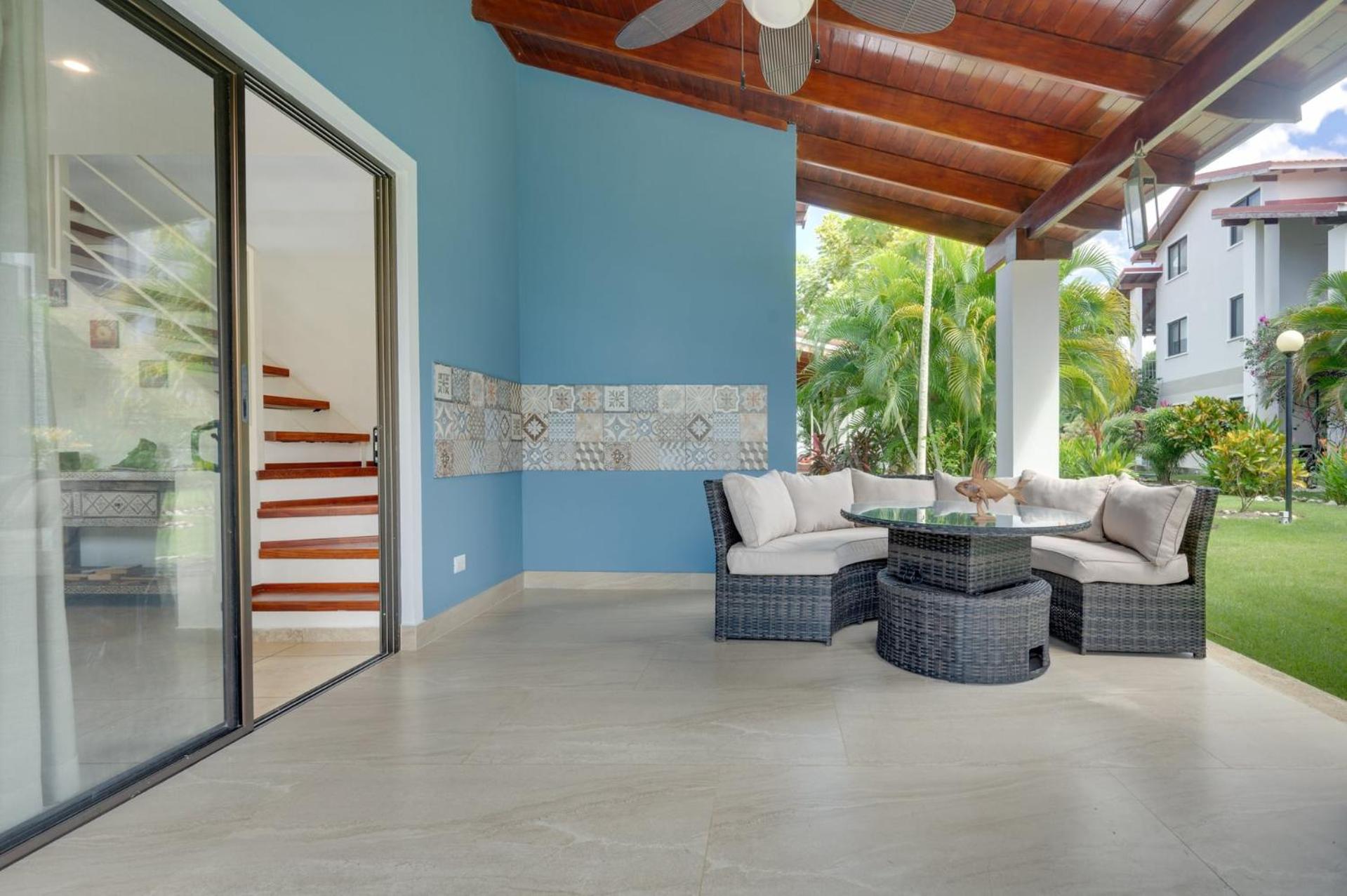 Three-Bedroom Villa photo 2