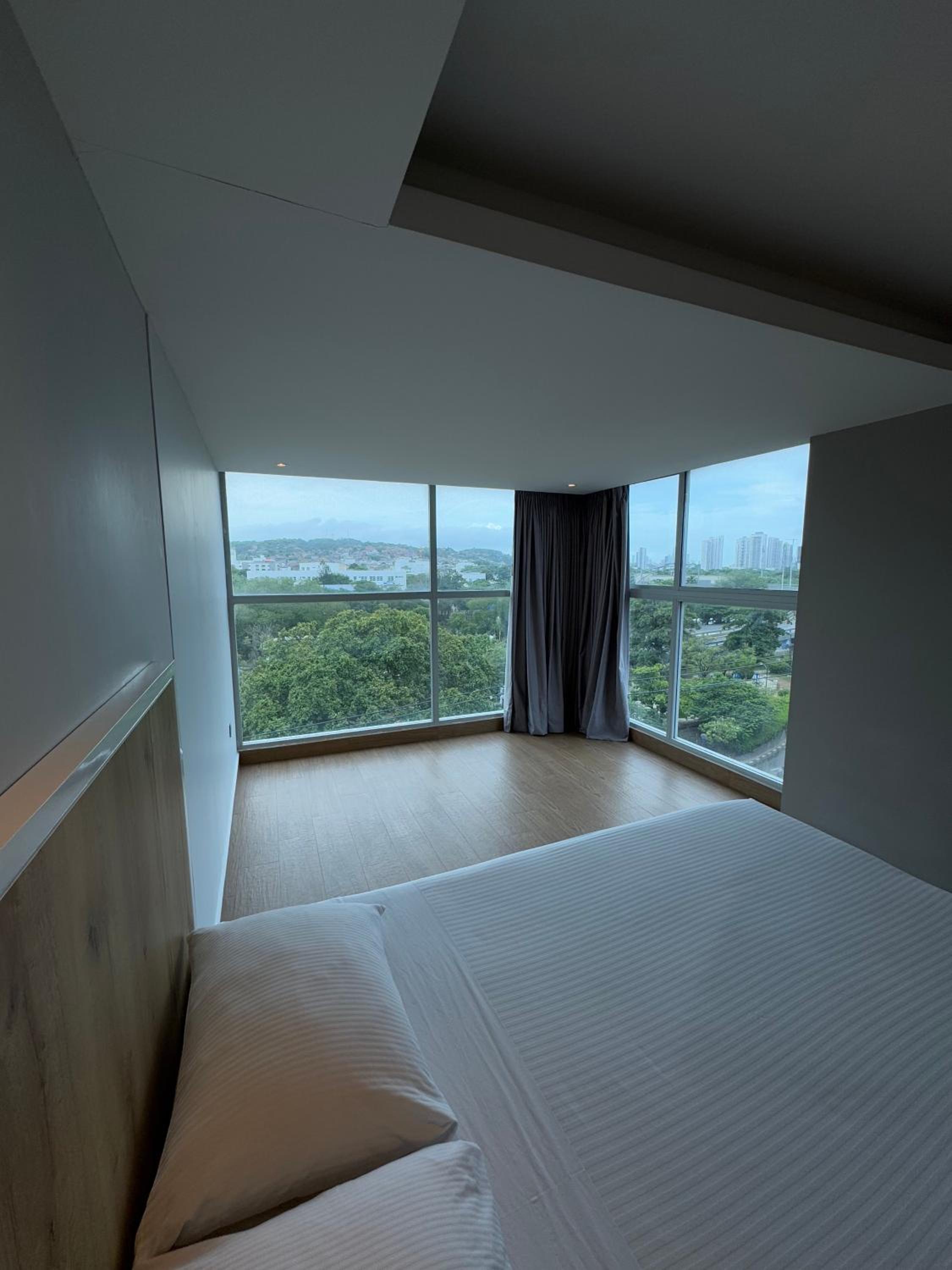Family Room - Non-Smoking - Photo 5