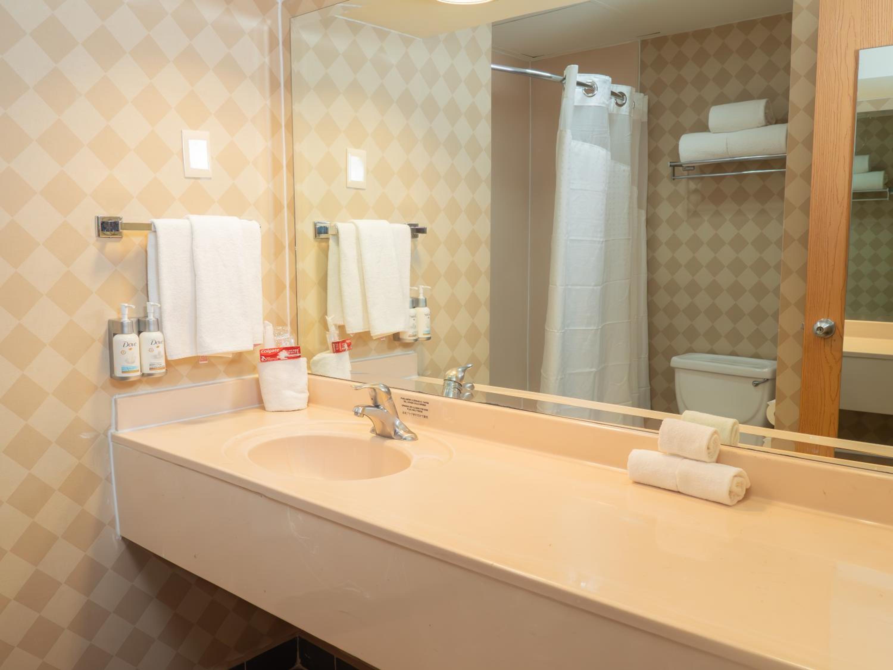 Standard King Room - Photo 4