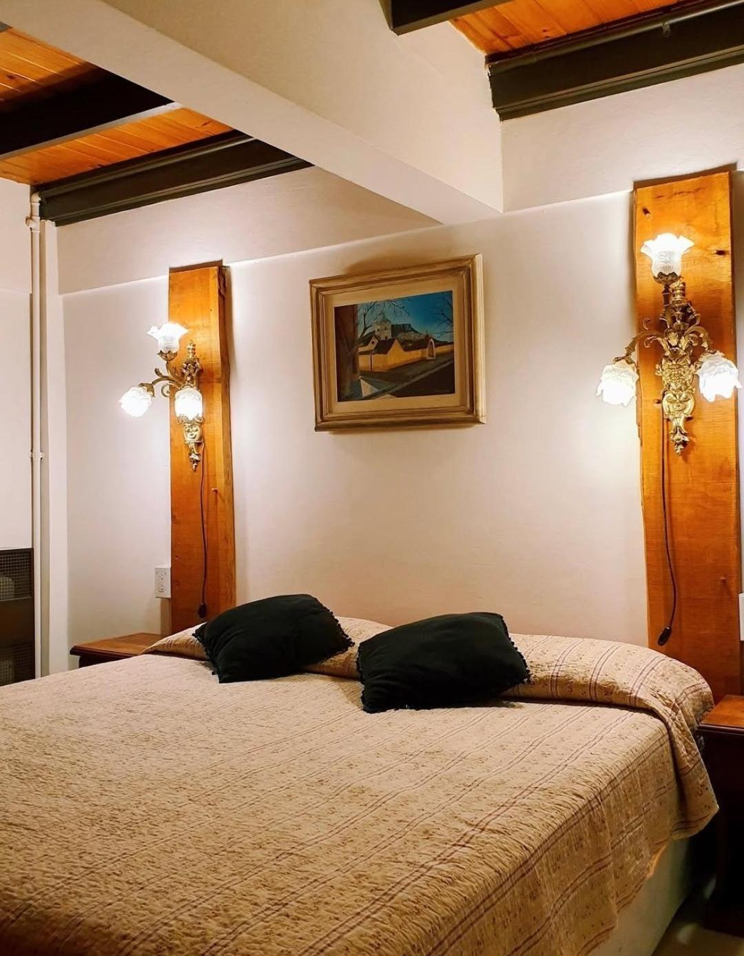 Twin Room with Private Bathroom photo 1