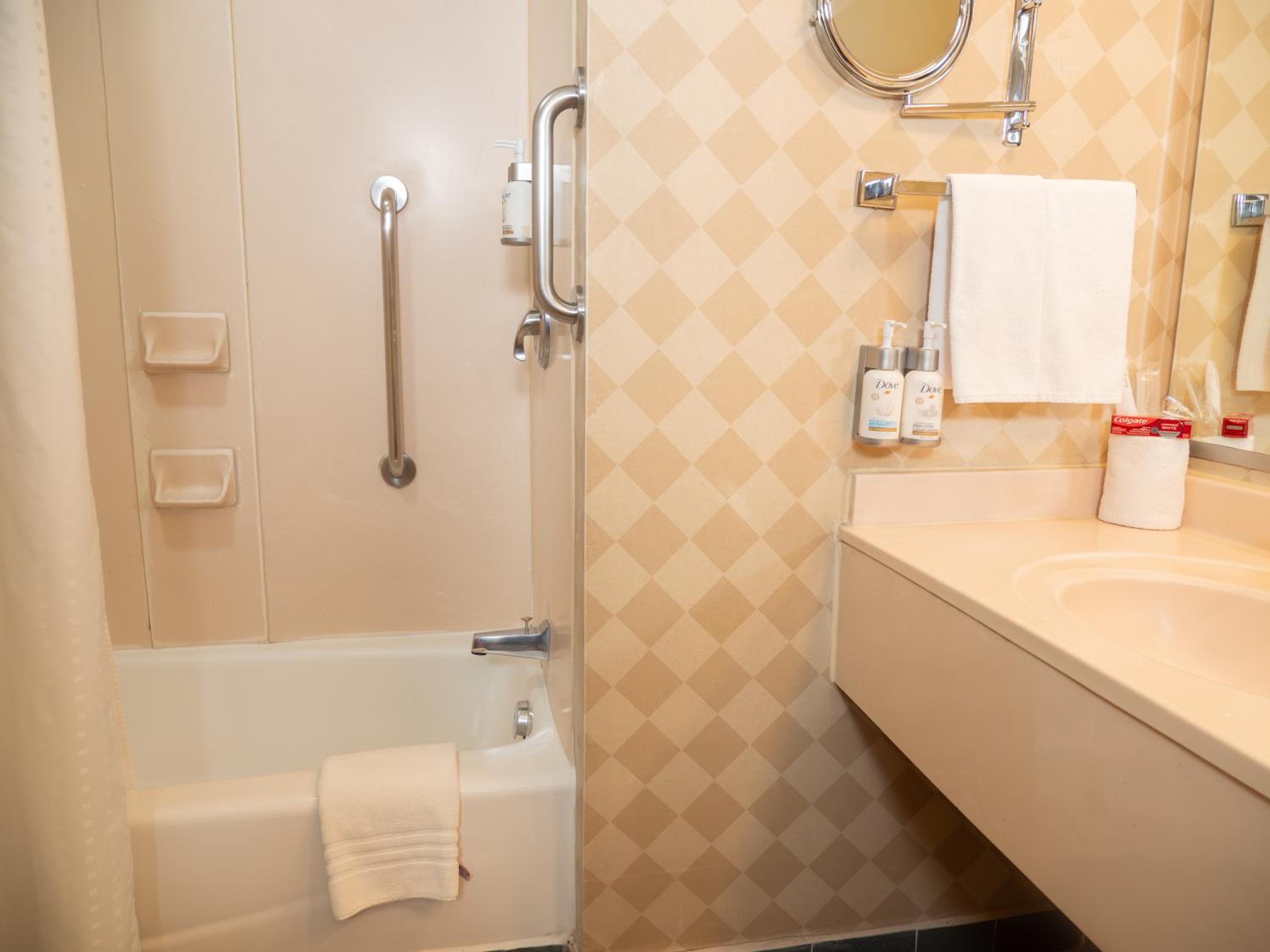 Standard King Room - Photo 2