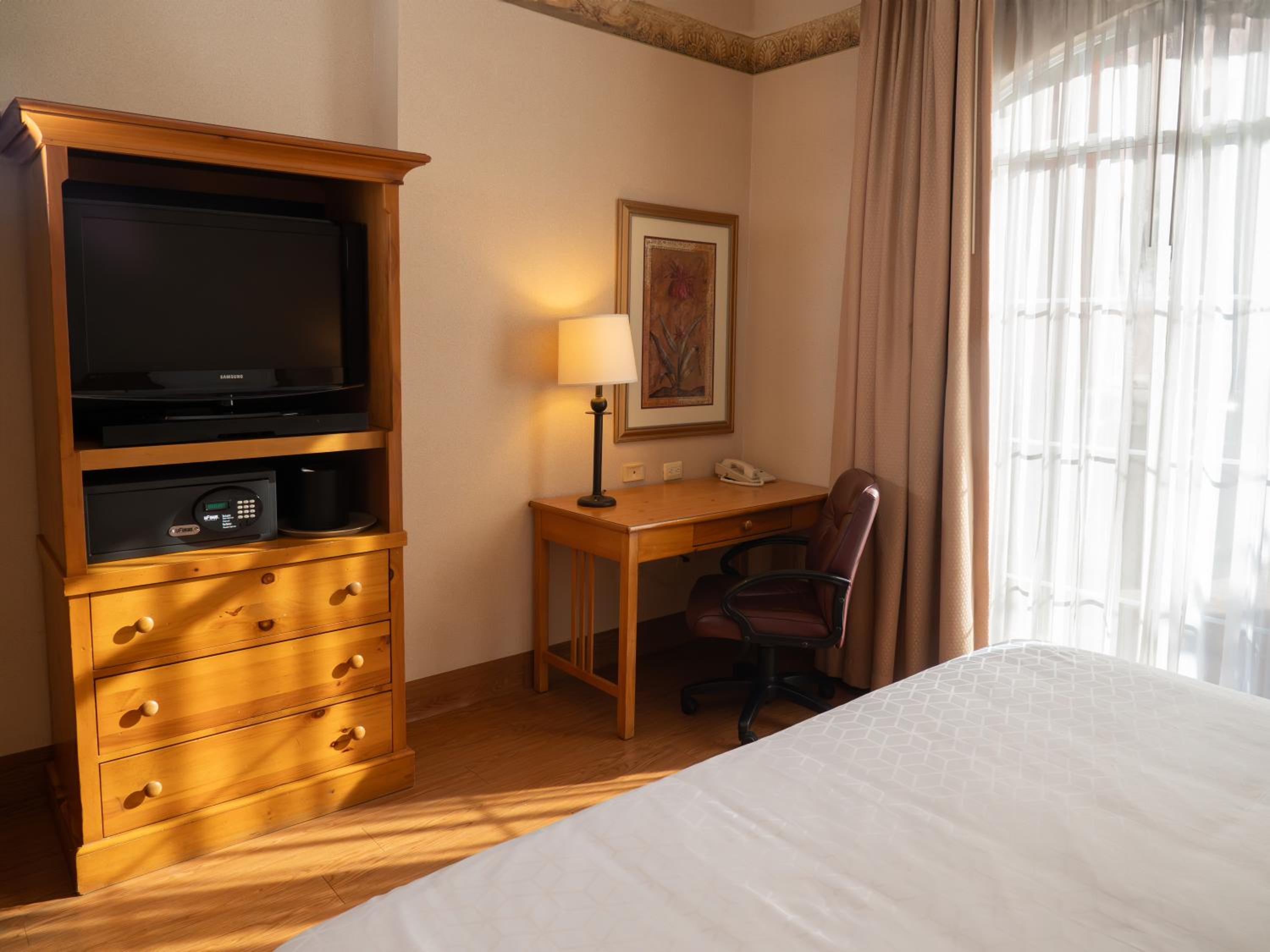 King Suite - Photo 4
