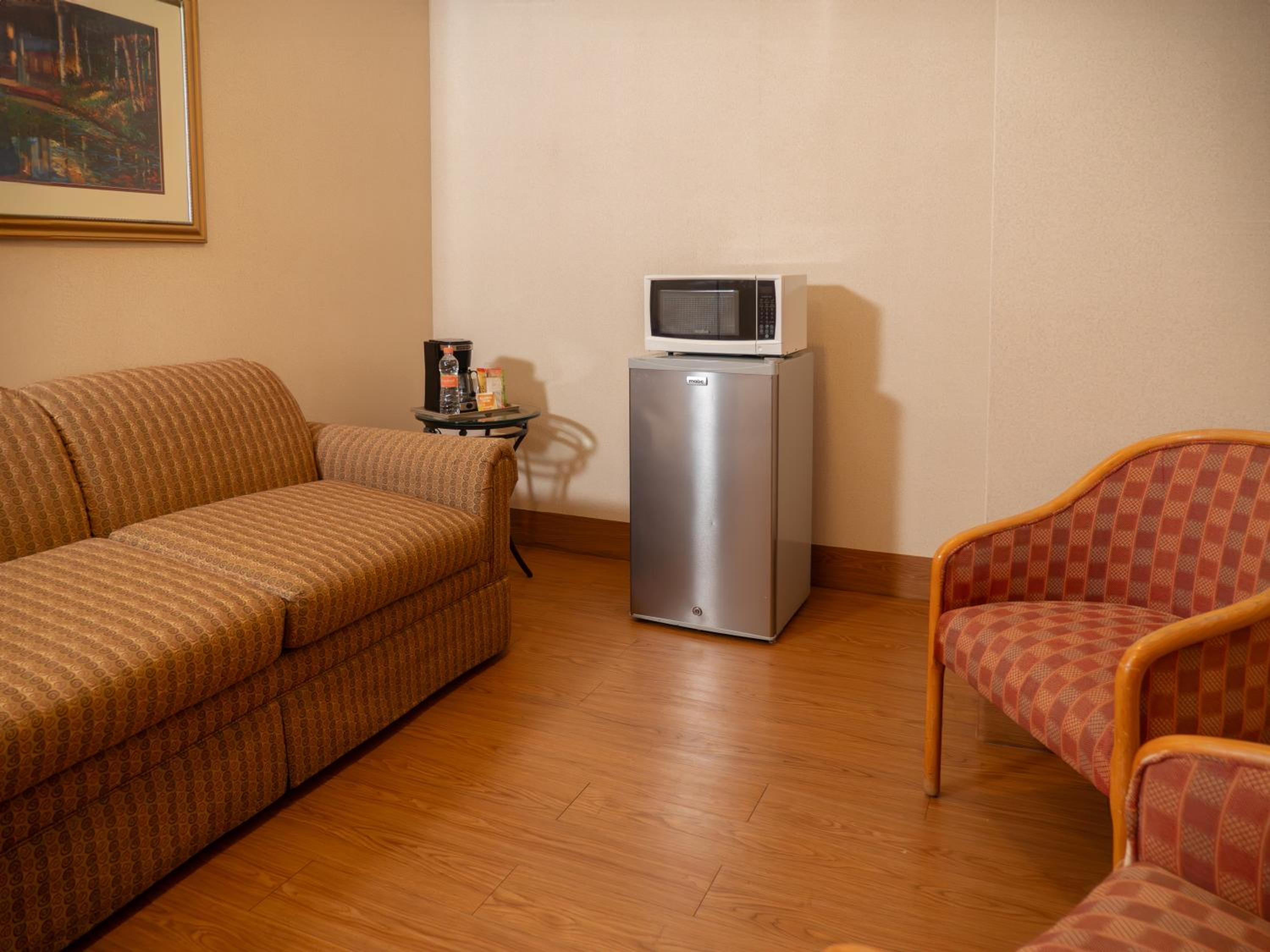 King Suite - Photo 2
