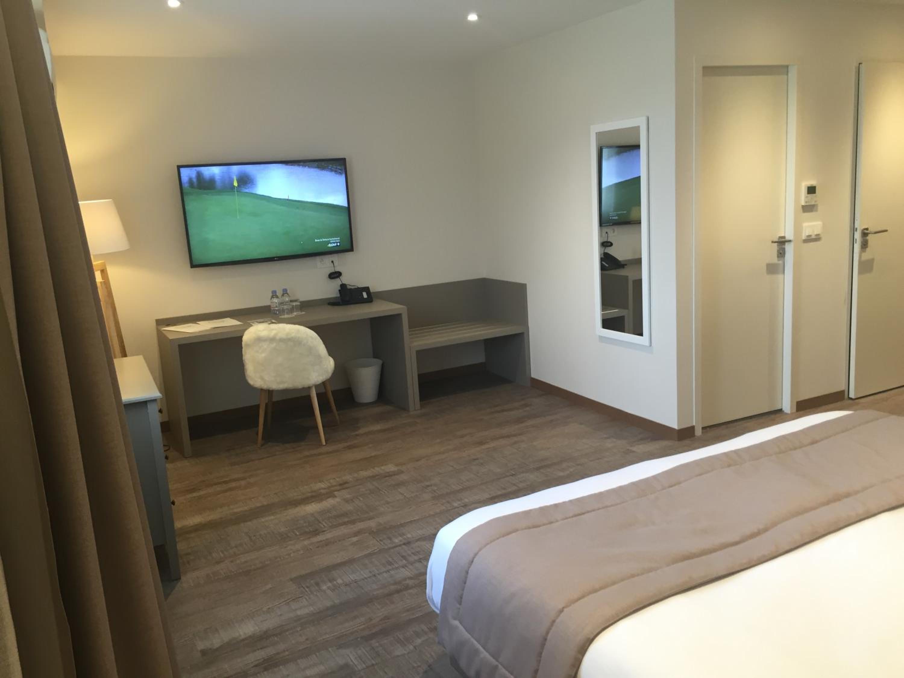 Suite - Photo 4