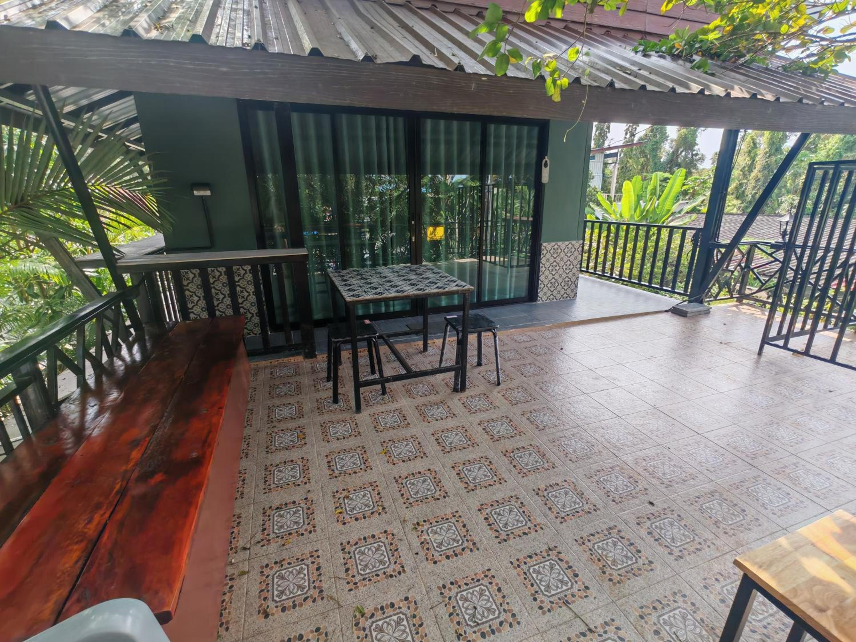Family Room with Terrace photo 3