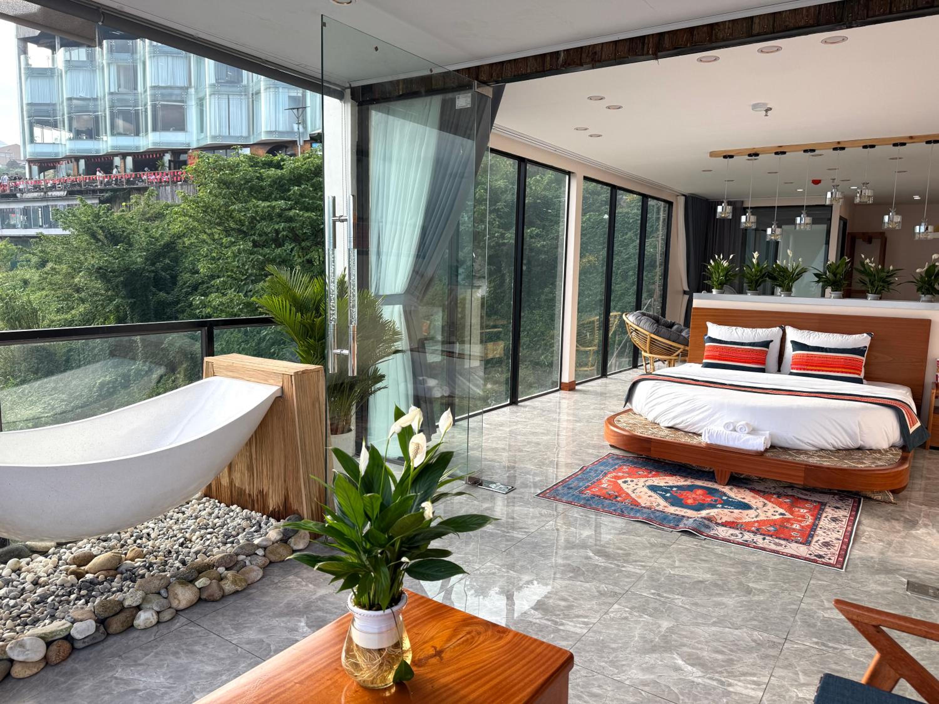 Suite with Mountain View photo 3