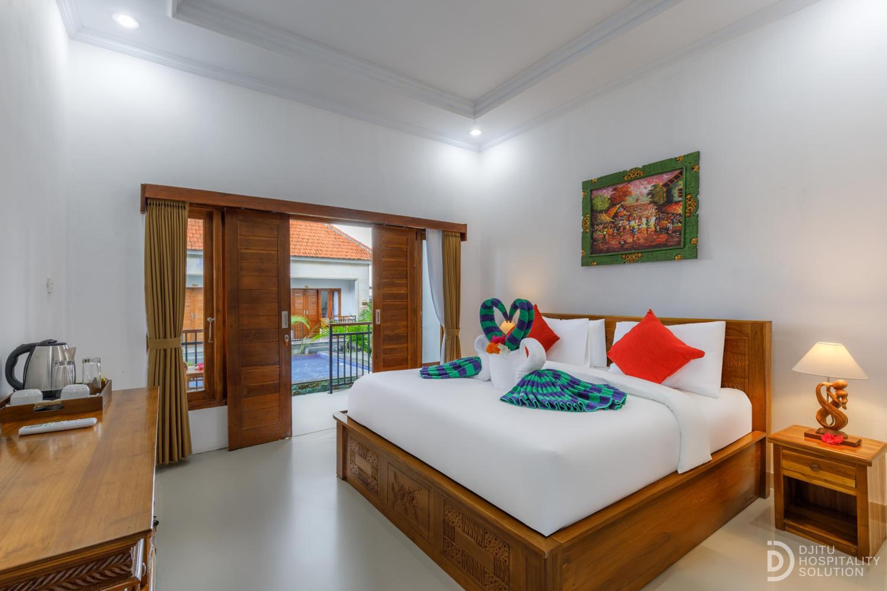 Double Room with Pool View photo 1