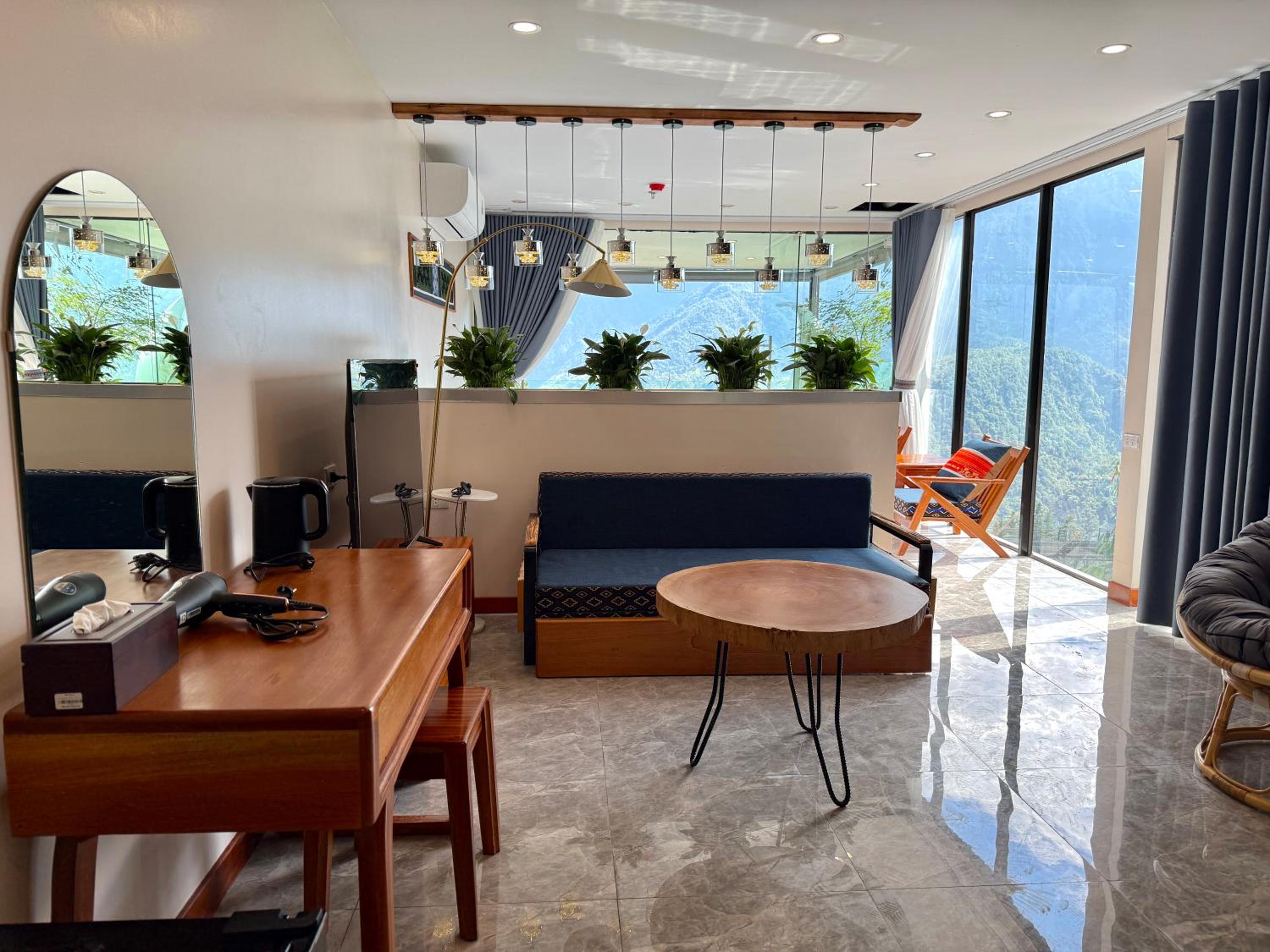 Junior Suite with Mountain View photo 1