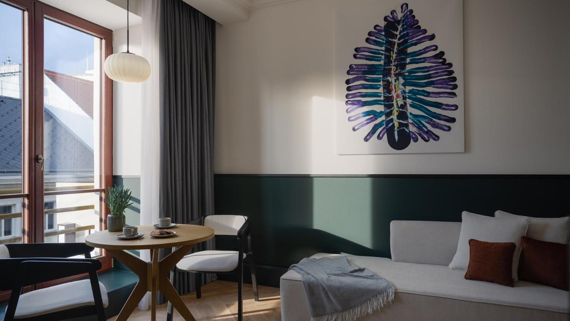 Family Suite (Non Smoking)