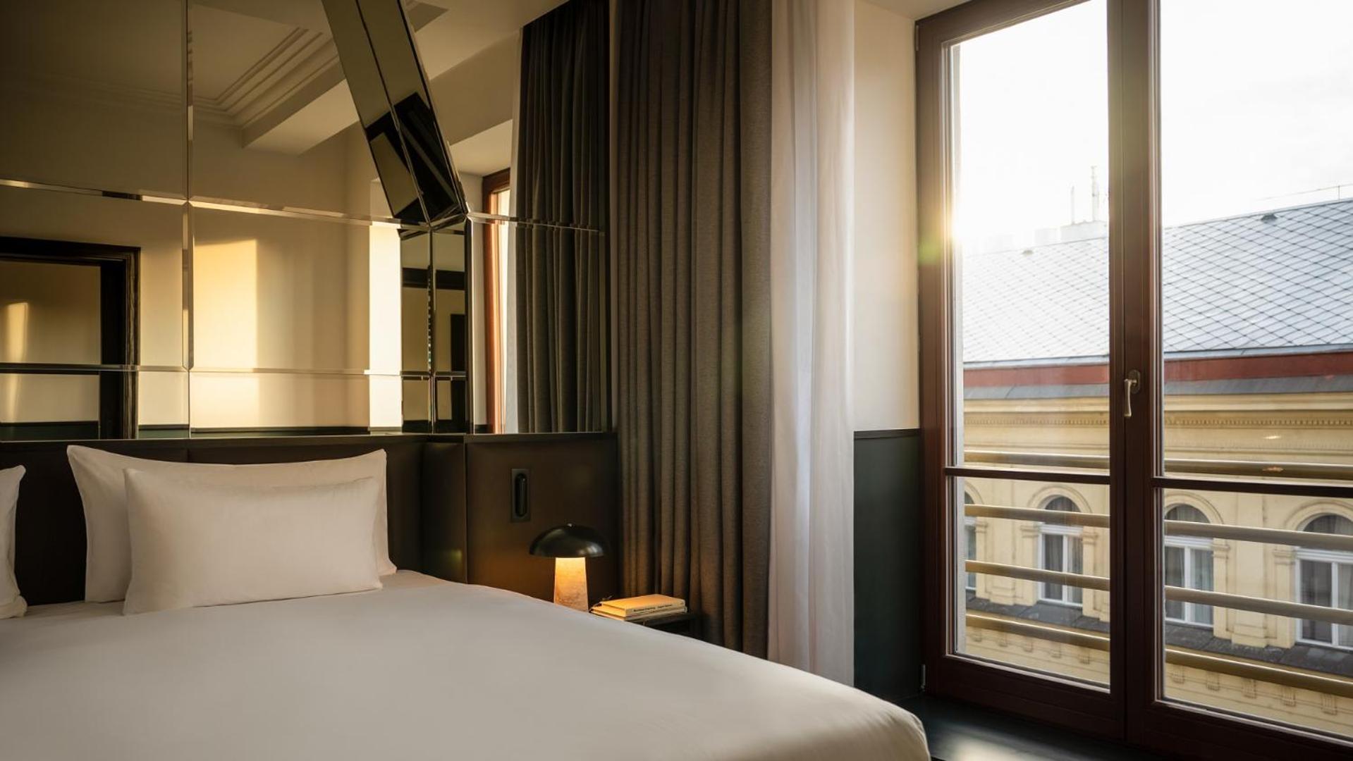 Family Suite (Non Smoking)