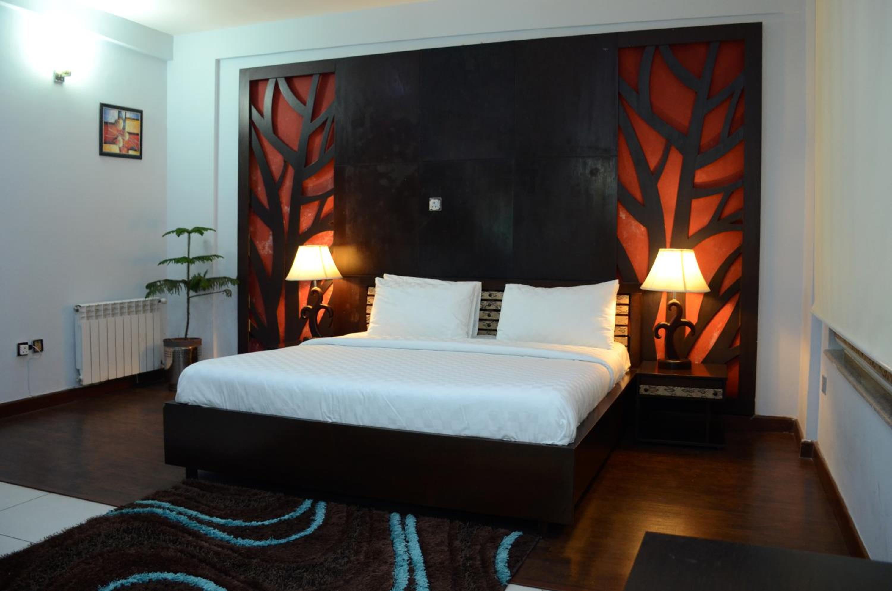 Deluxe Double Room (2 Adults + 1 Child) photo 3