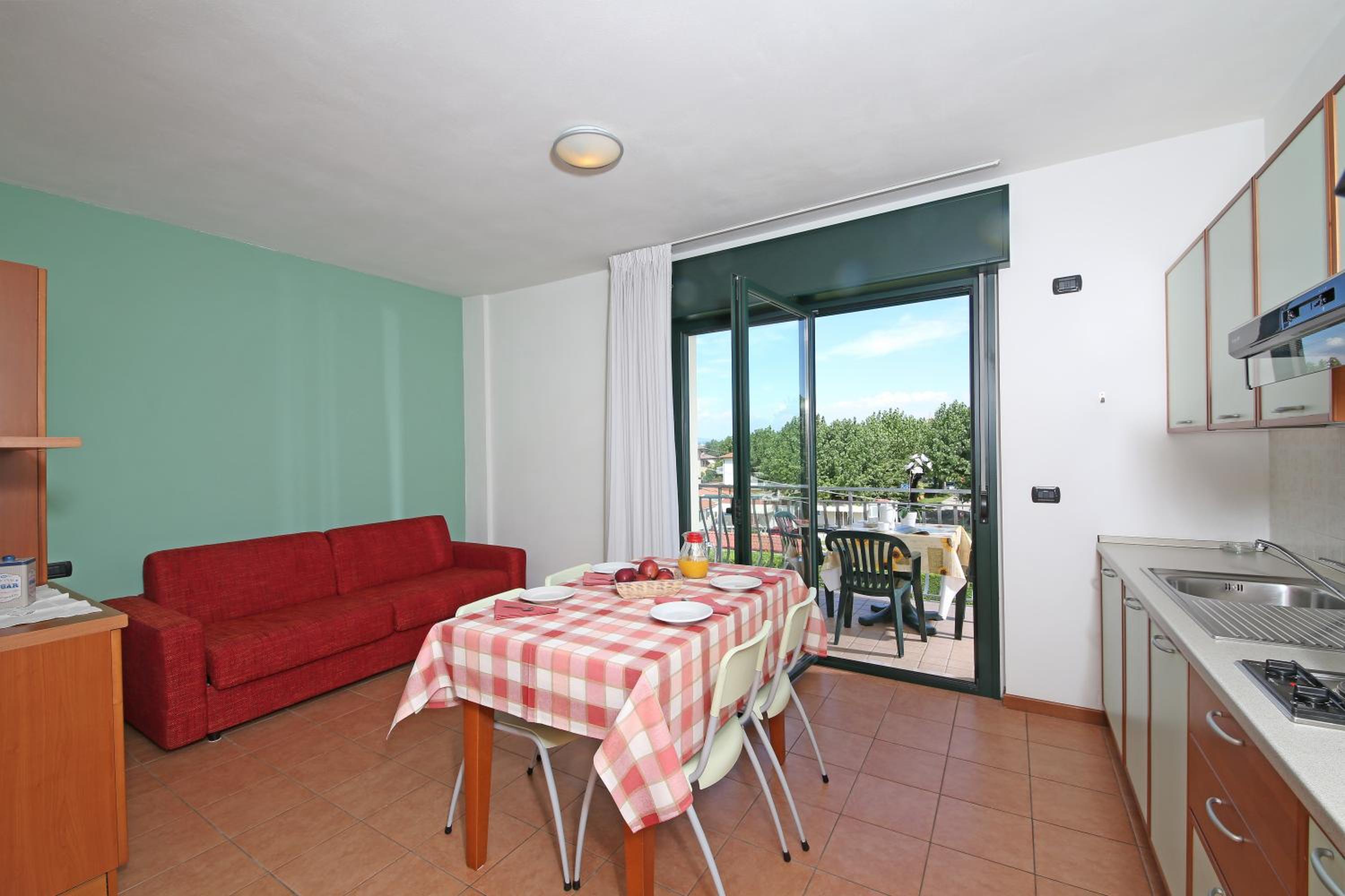 One-Bedroom Apartment - Photo 4