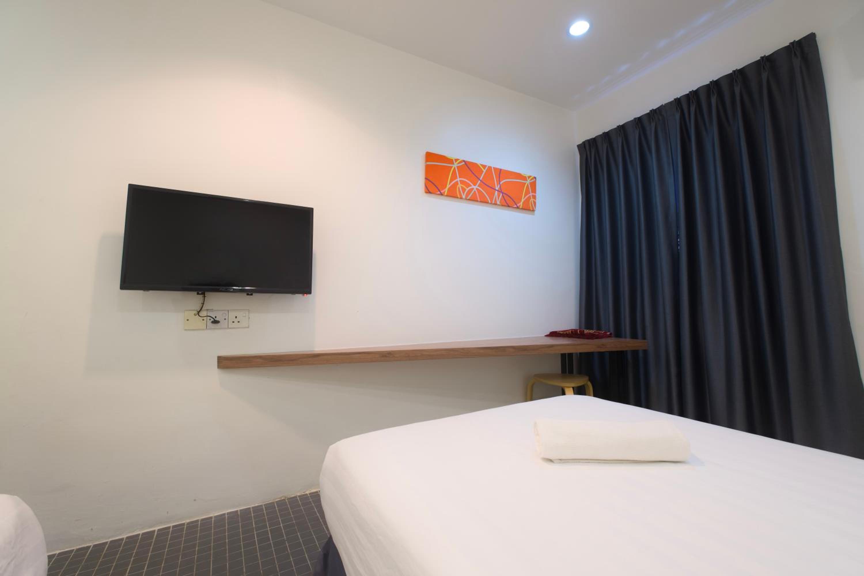 Superior Triple Room with Window