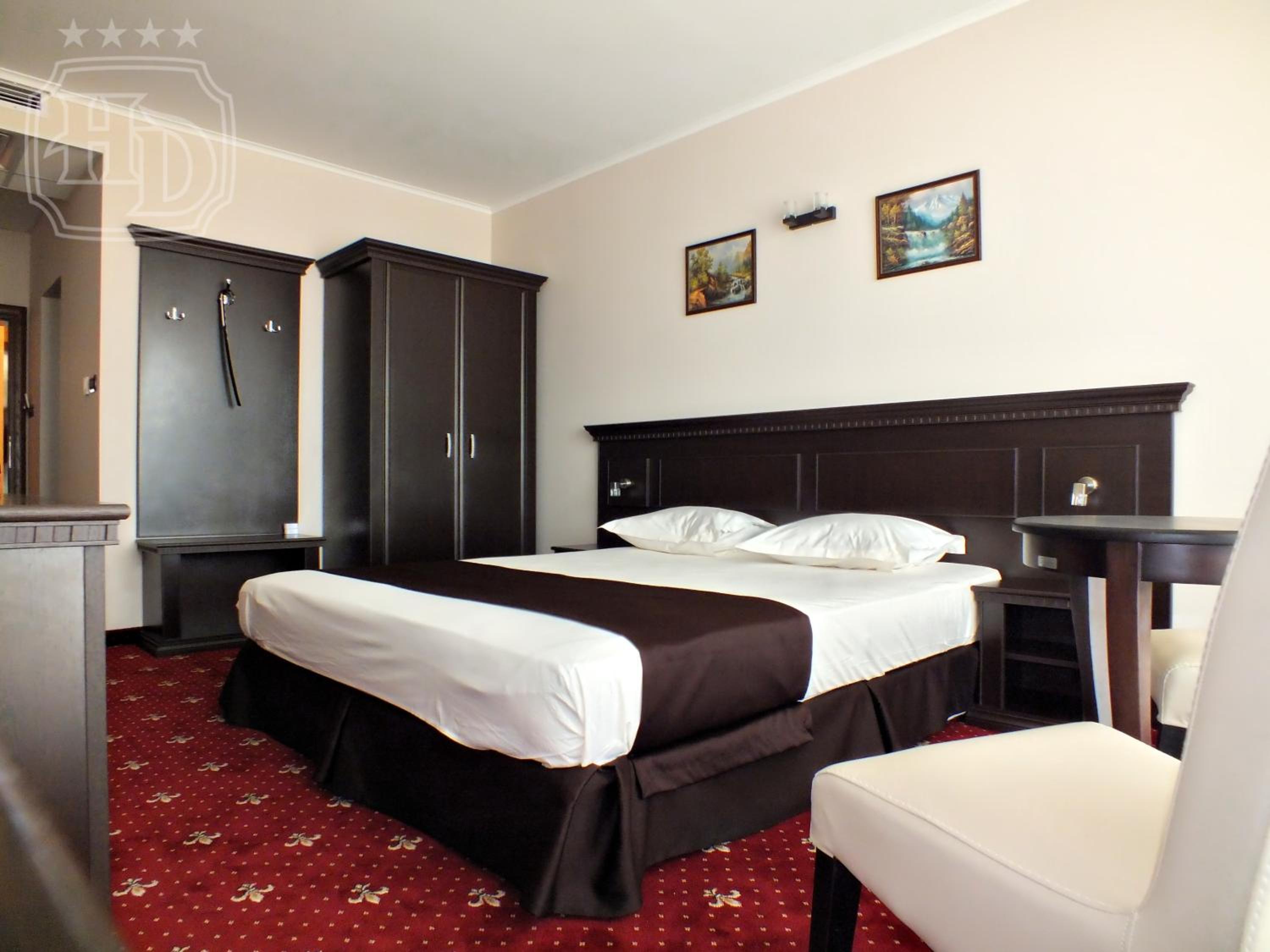 Standard Double Room - Photo 3