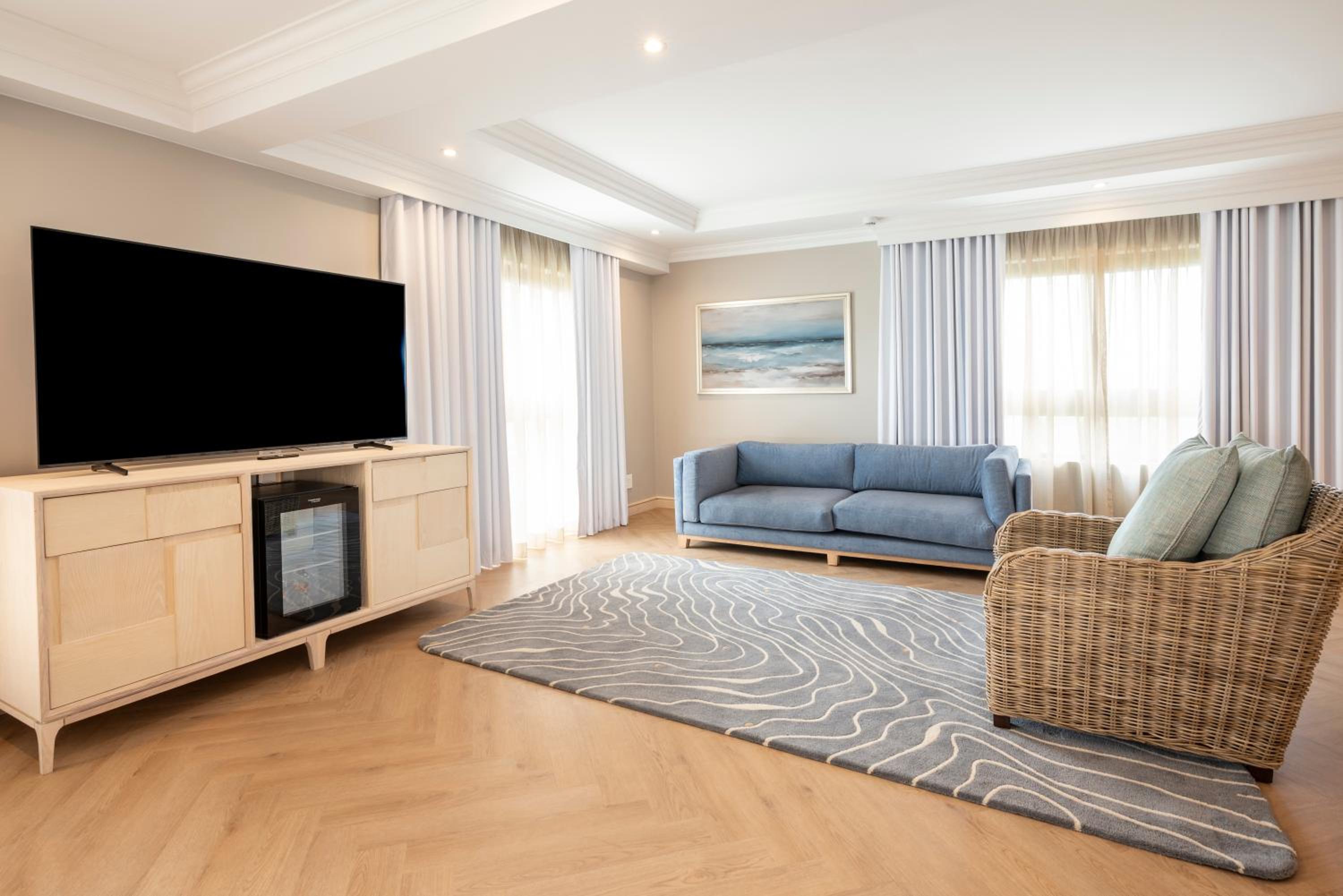 Suite - Photo 4
