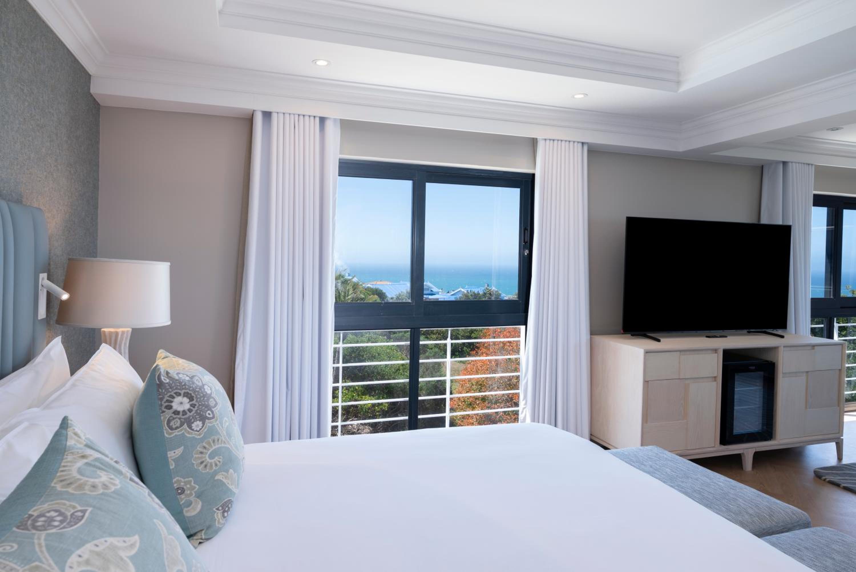 Suite - Photo 2