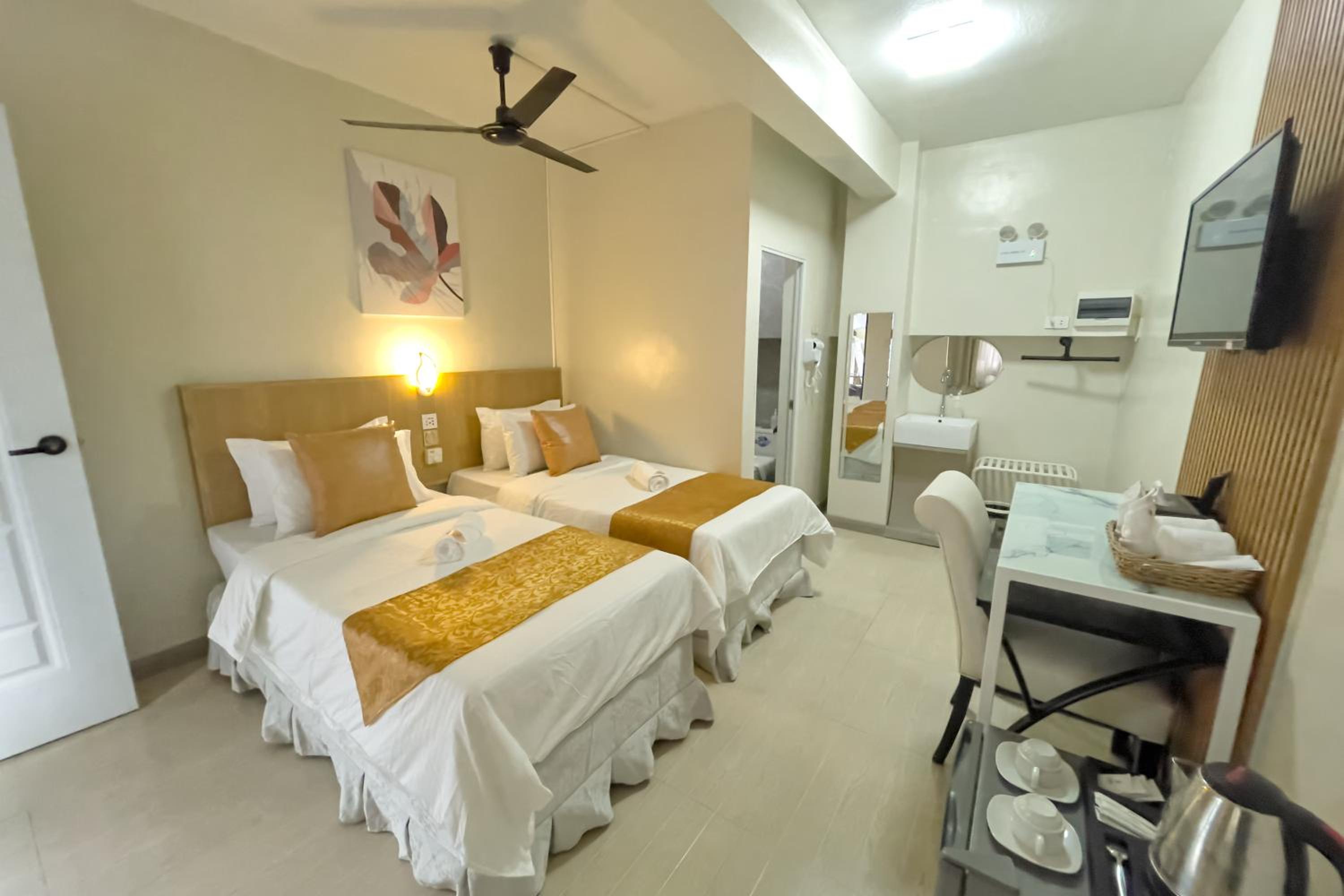 Deluxe Twin Room