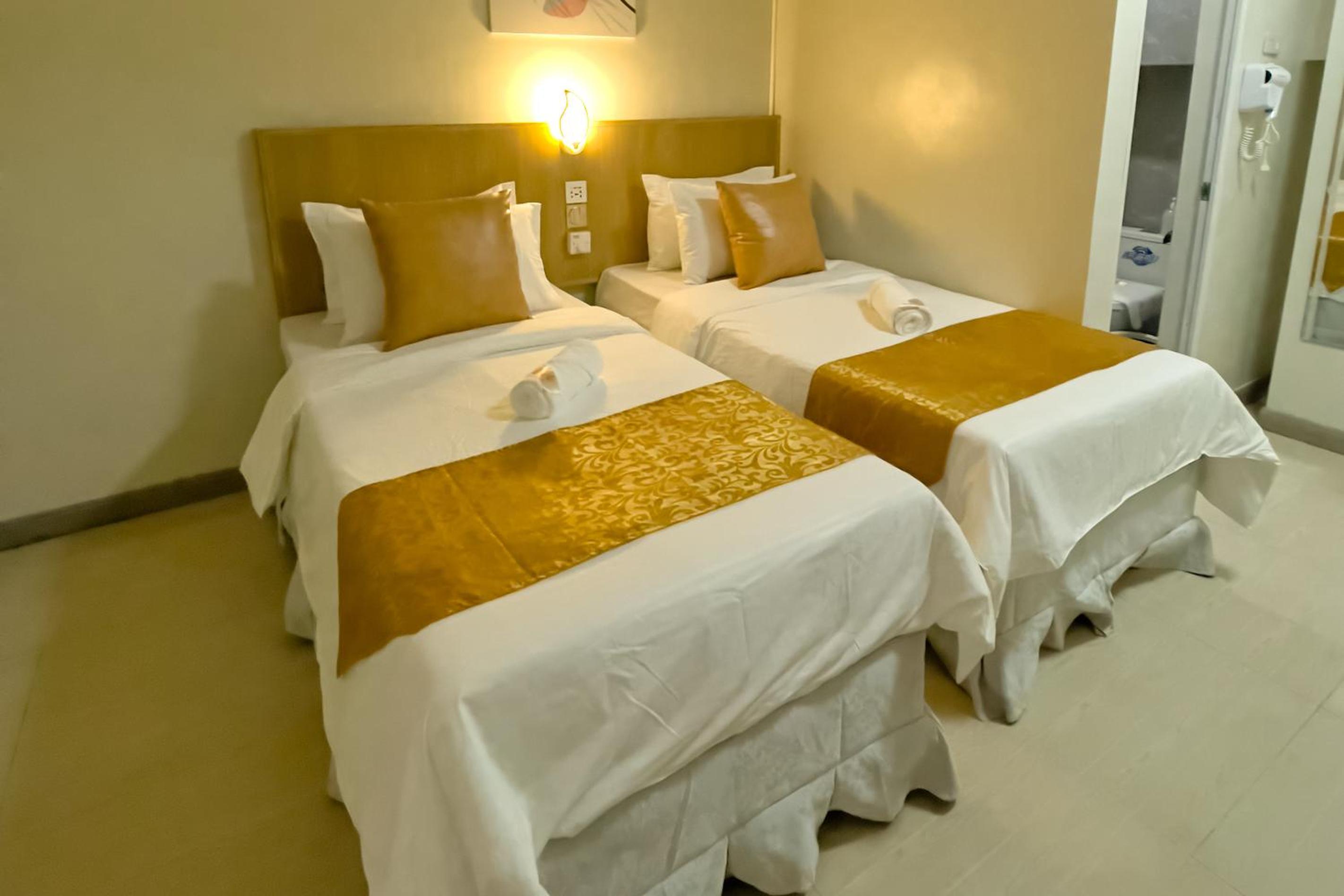 Deluxe Twin Room photo 3