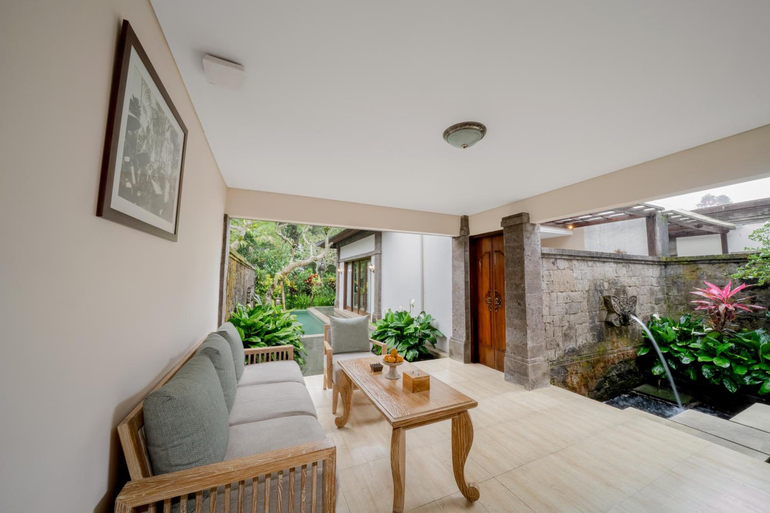 Festive Holiday -One-Bedroom Pool Villa with Christmas Dinner
