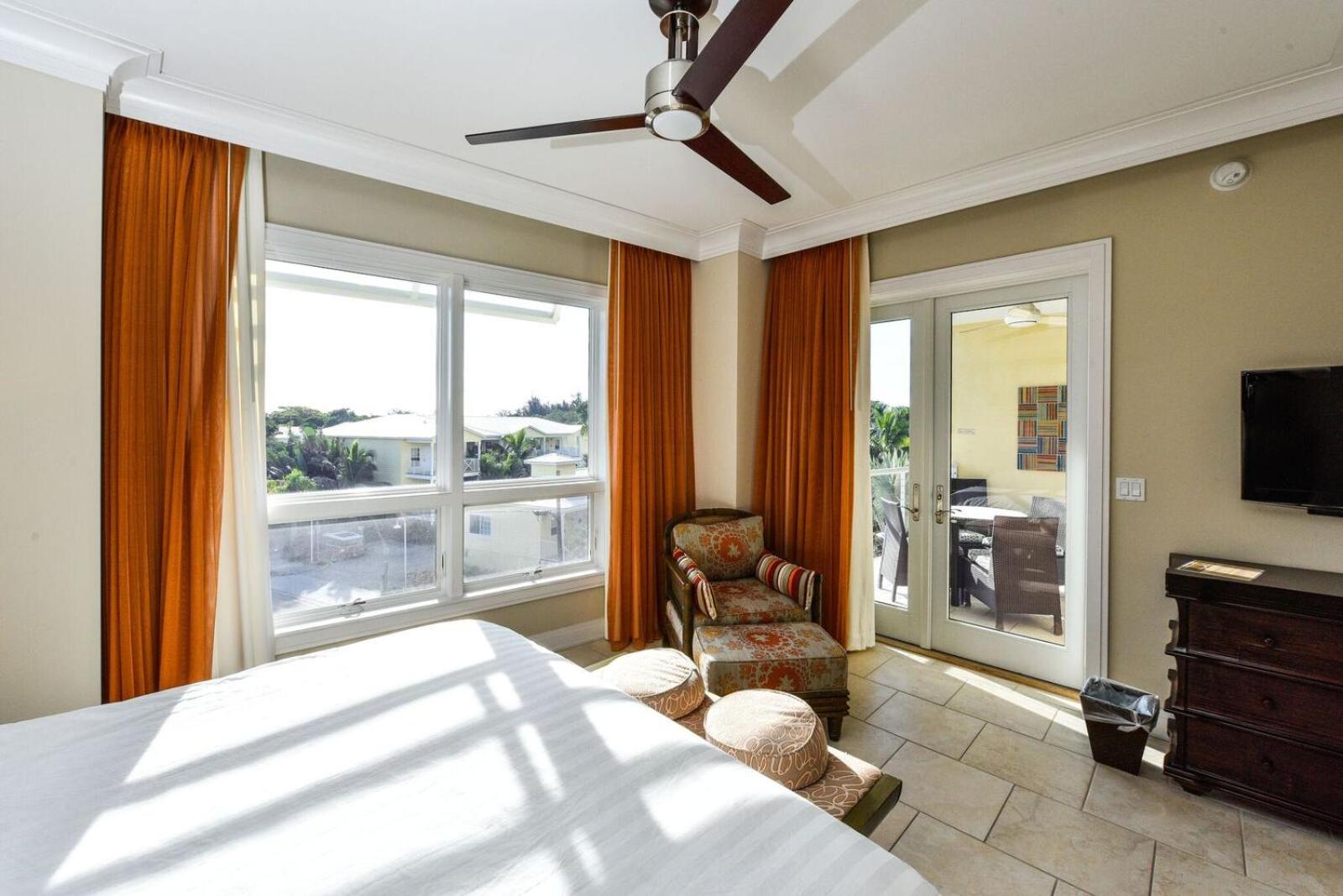 Three-Bedroom Superior Apartment photo 1