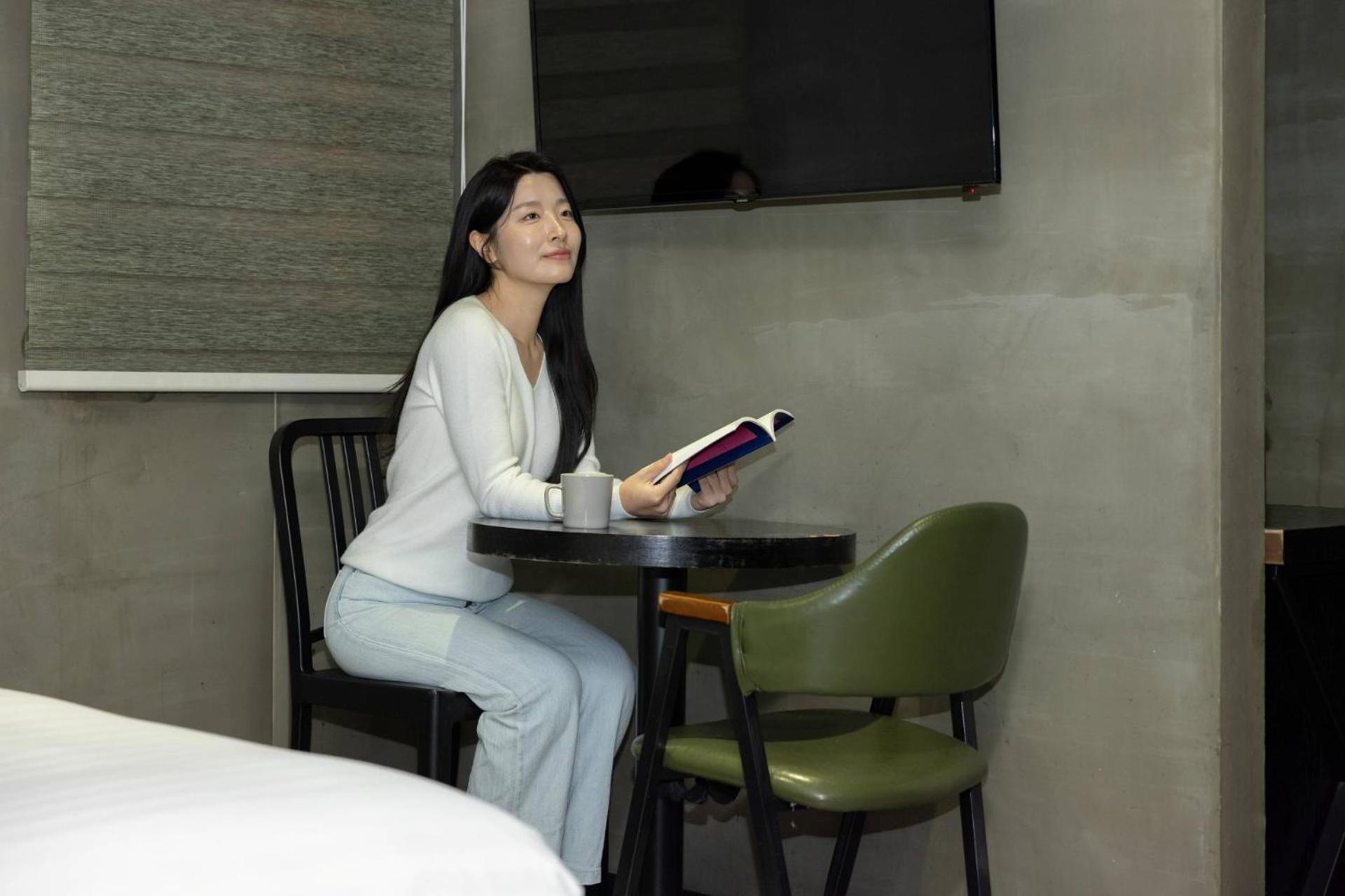 Deluxe Room - Photo 7