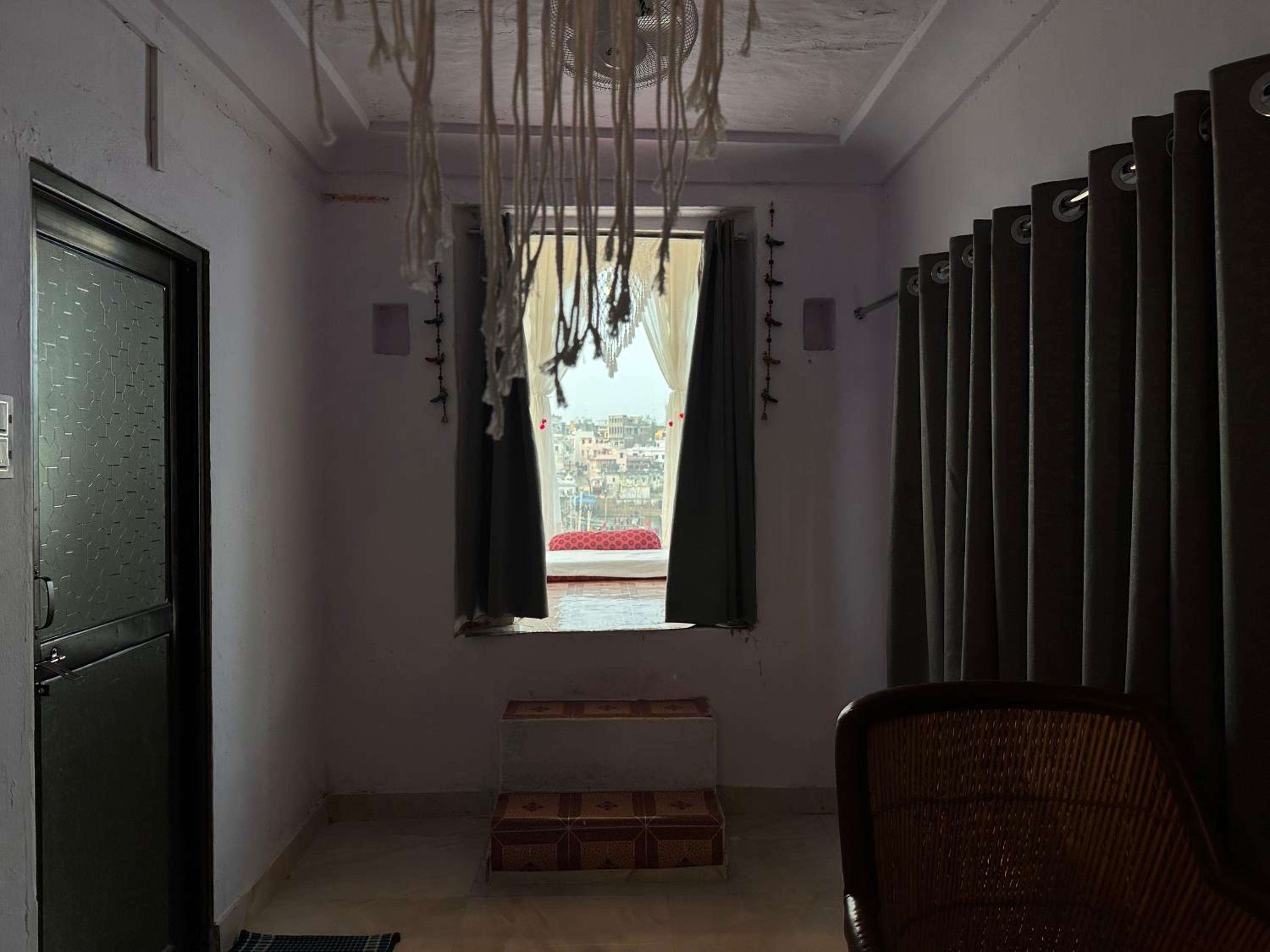 Double Room with Lake View - Photo 11