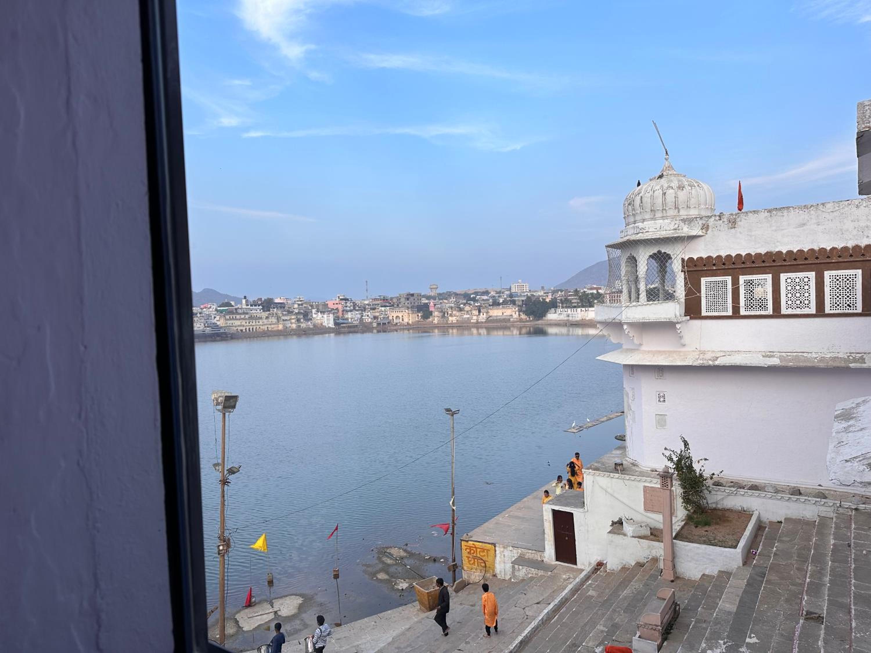 Double Room with Lake View - Photo 4