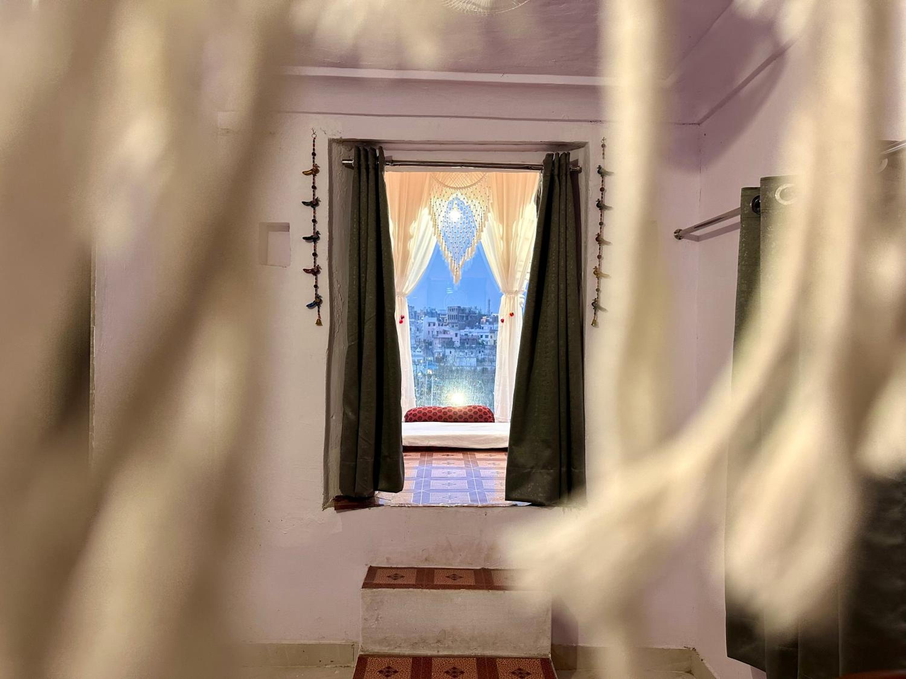 Double Room with Lake View - Photo 10