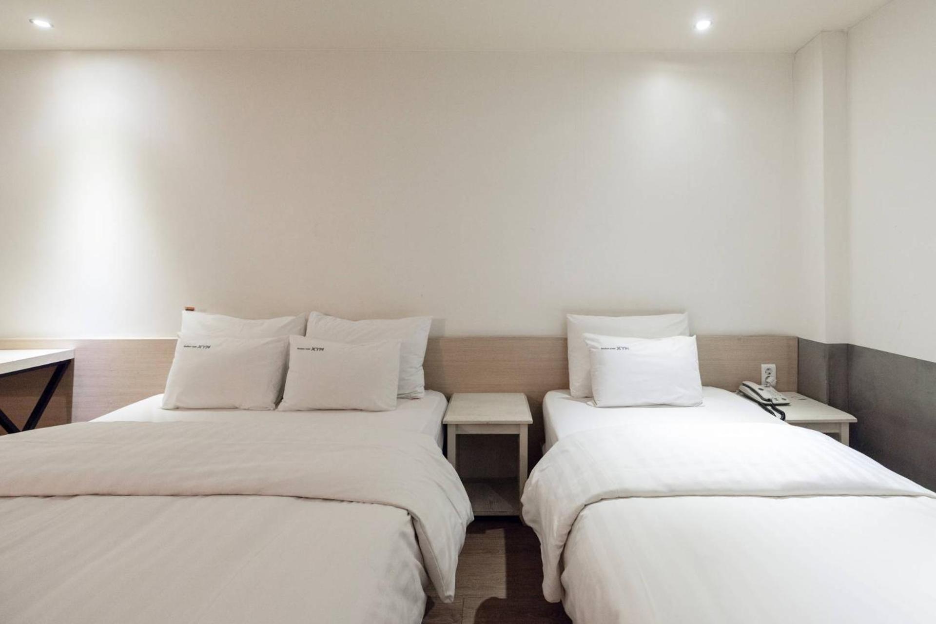 Deluxe Twin Room - Photo 18