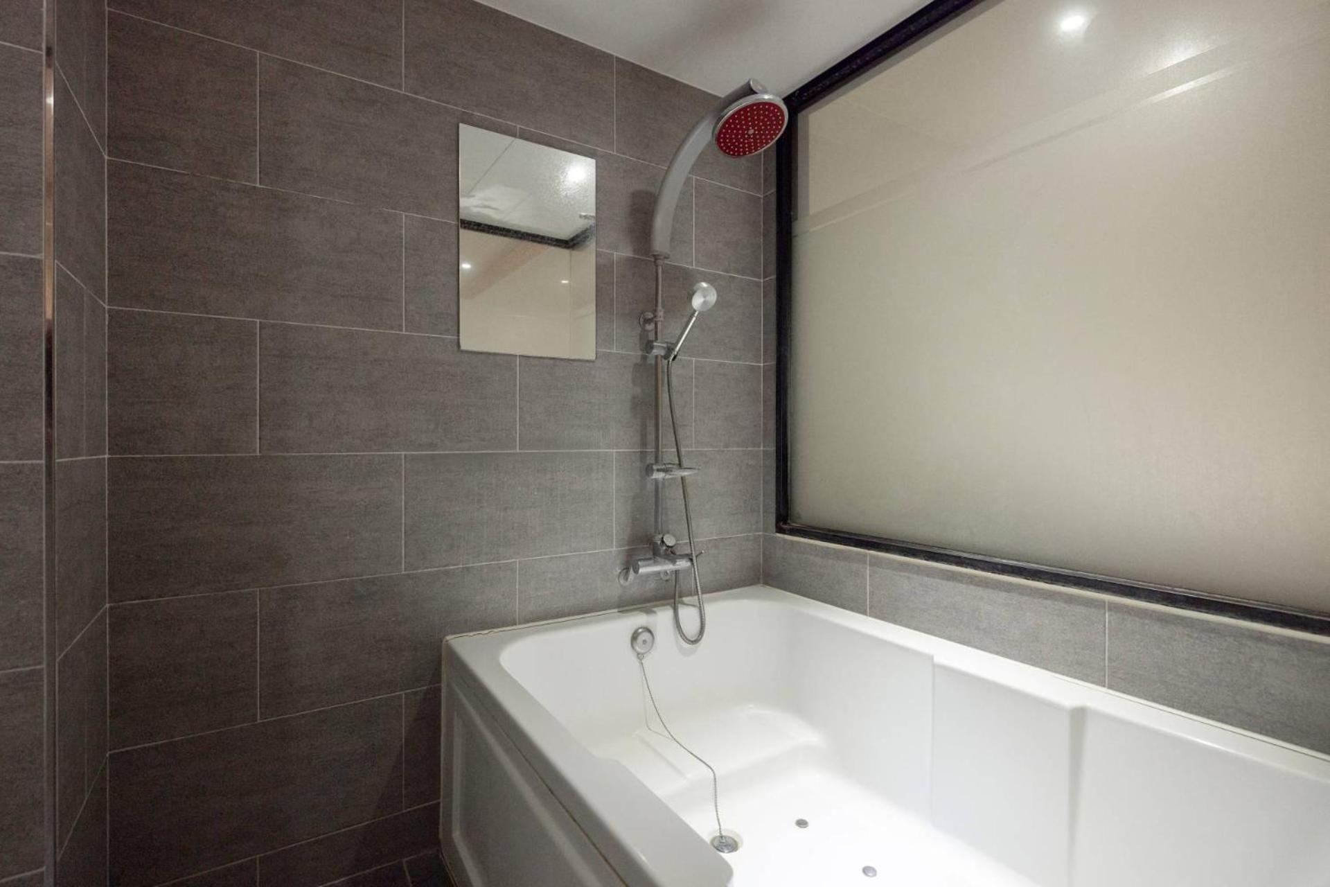Deluxe Twin Room - Photo 3