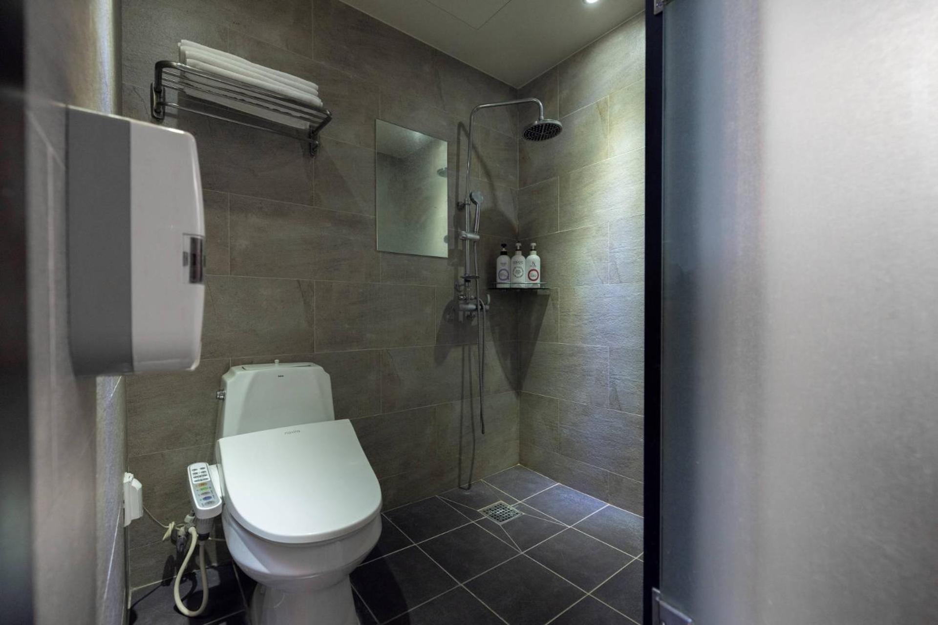 Twin Suite - Photo 2