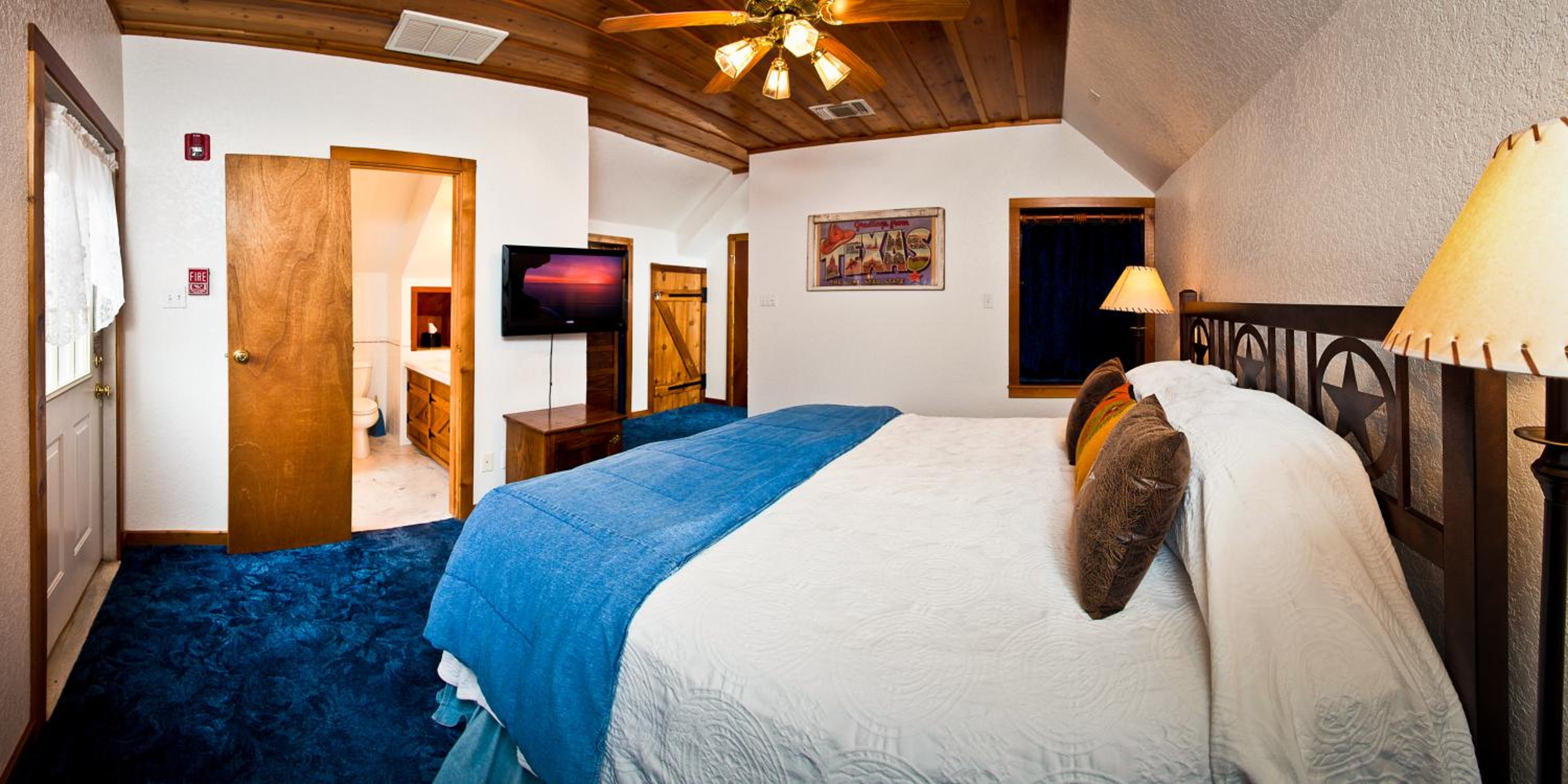Chalet 2 Queen 1 King - Comfort
