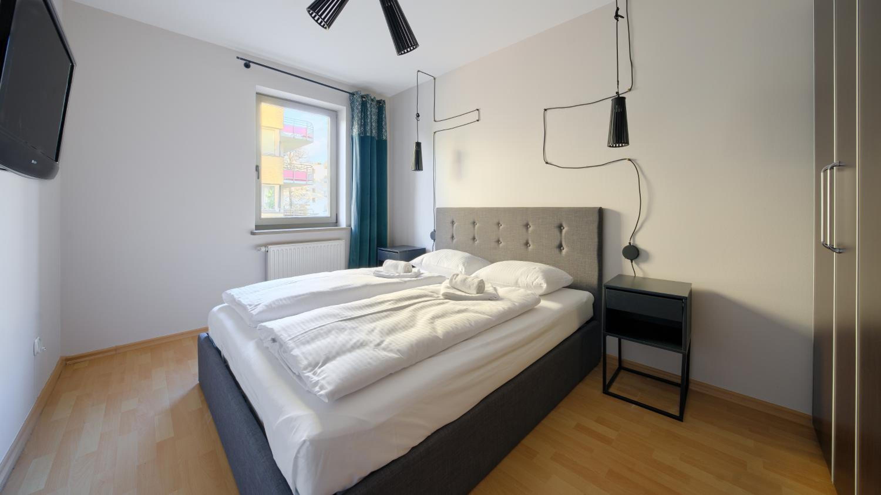 One-Bedroom Apartment photo 1