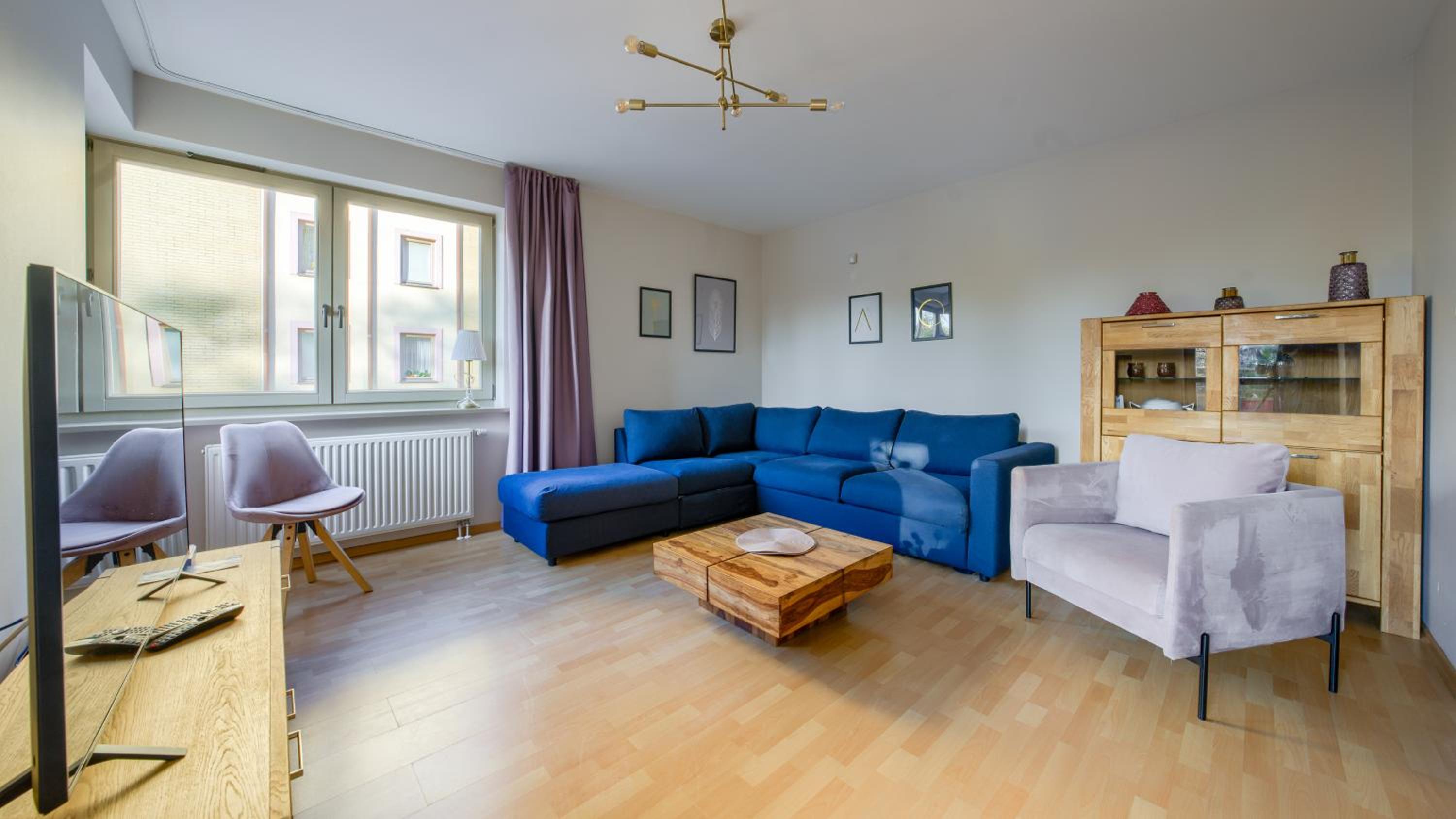 One-Bedroom Apartment photo 2