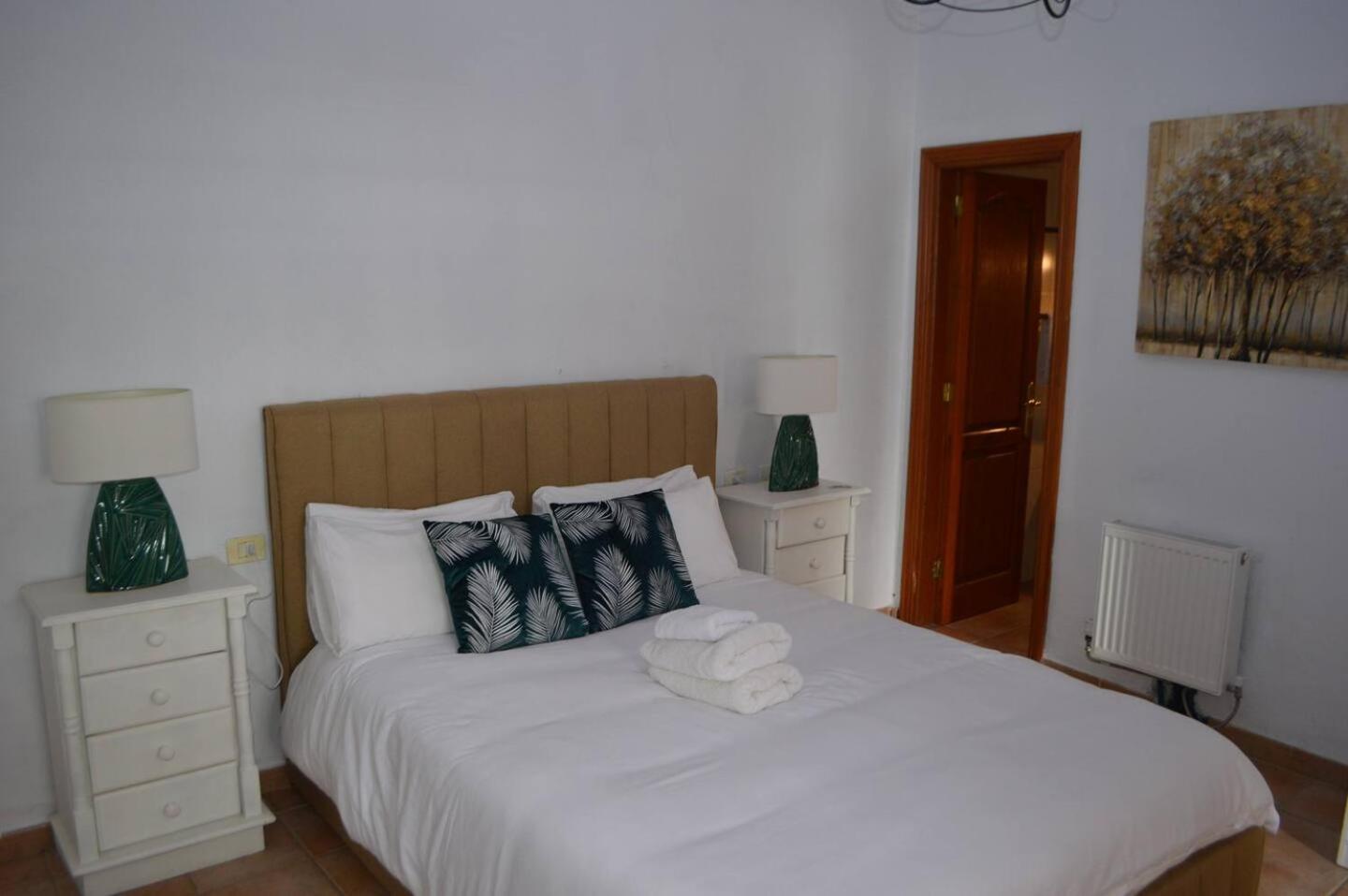 Double Room with Private Bathroom photo 2