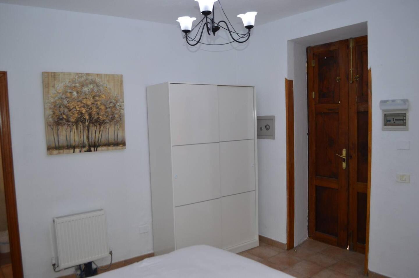 Double Room with Private Bathroom photo 3