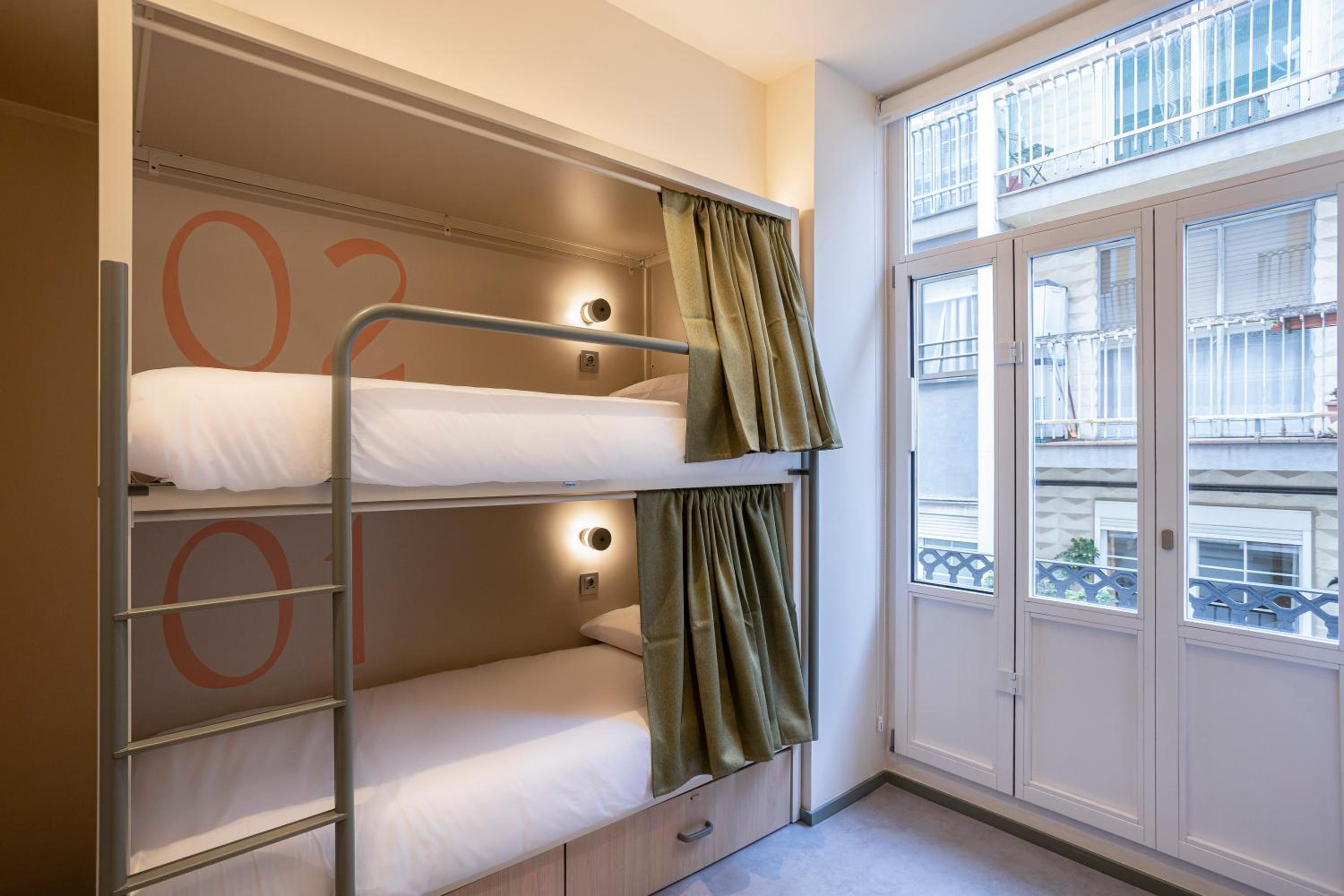 Bed in 4-Bed Mixed Dormitory Room
