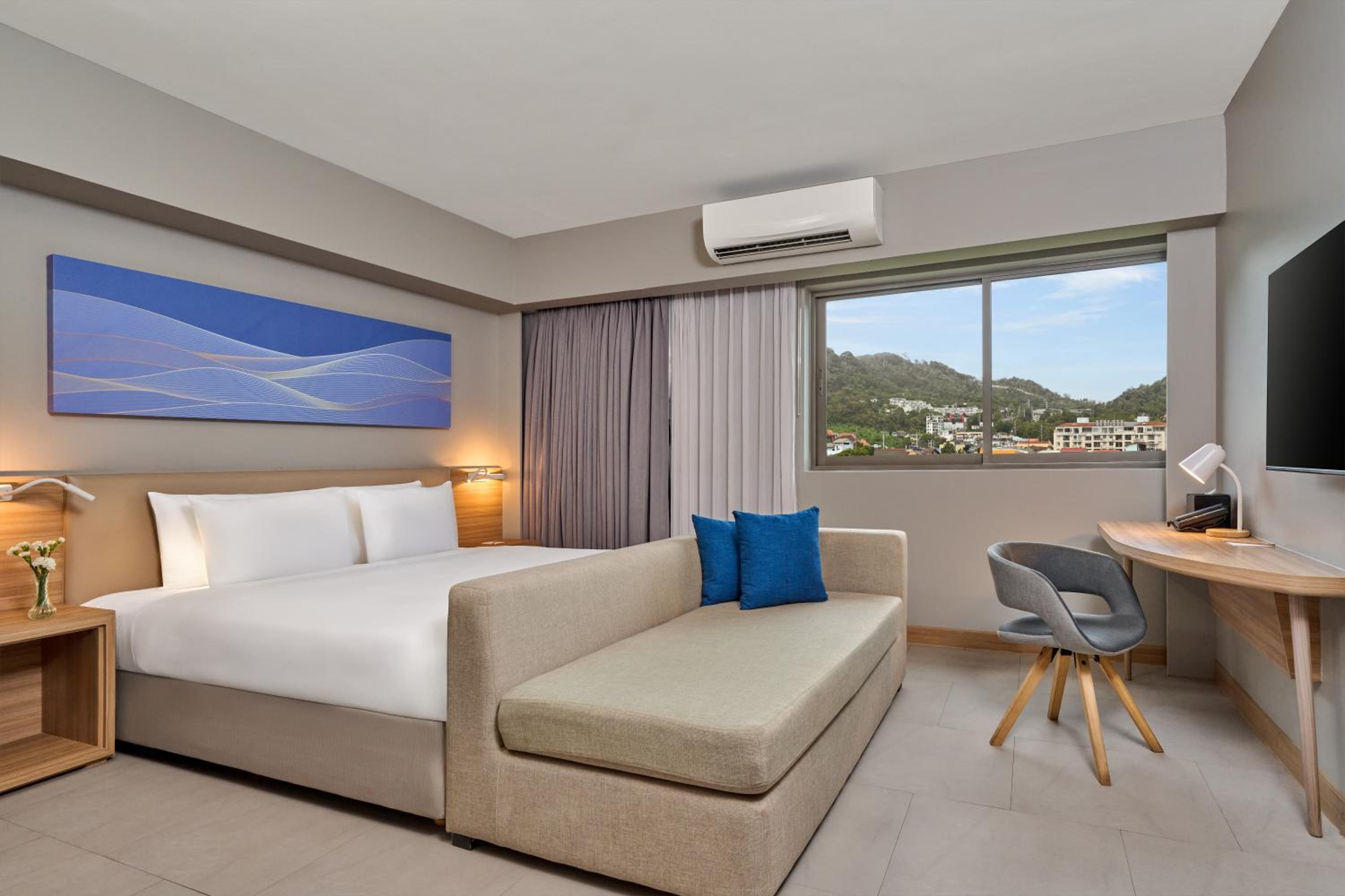 Privilege Corner Room with One Double Bed photo 1