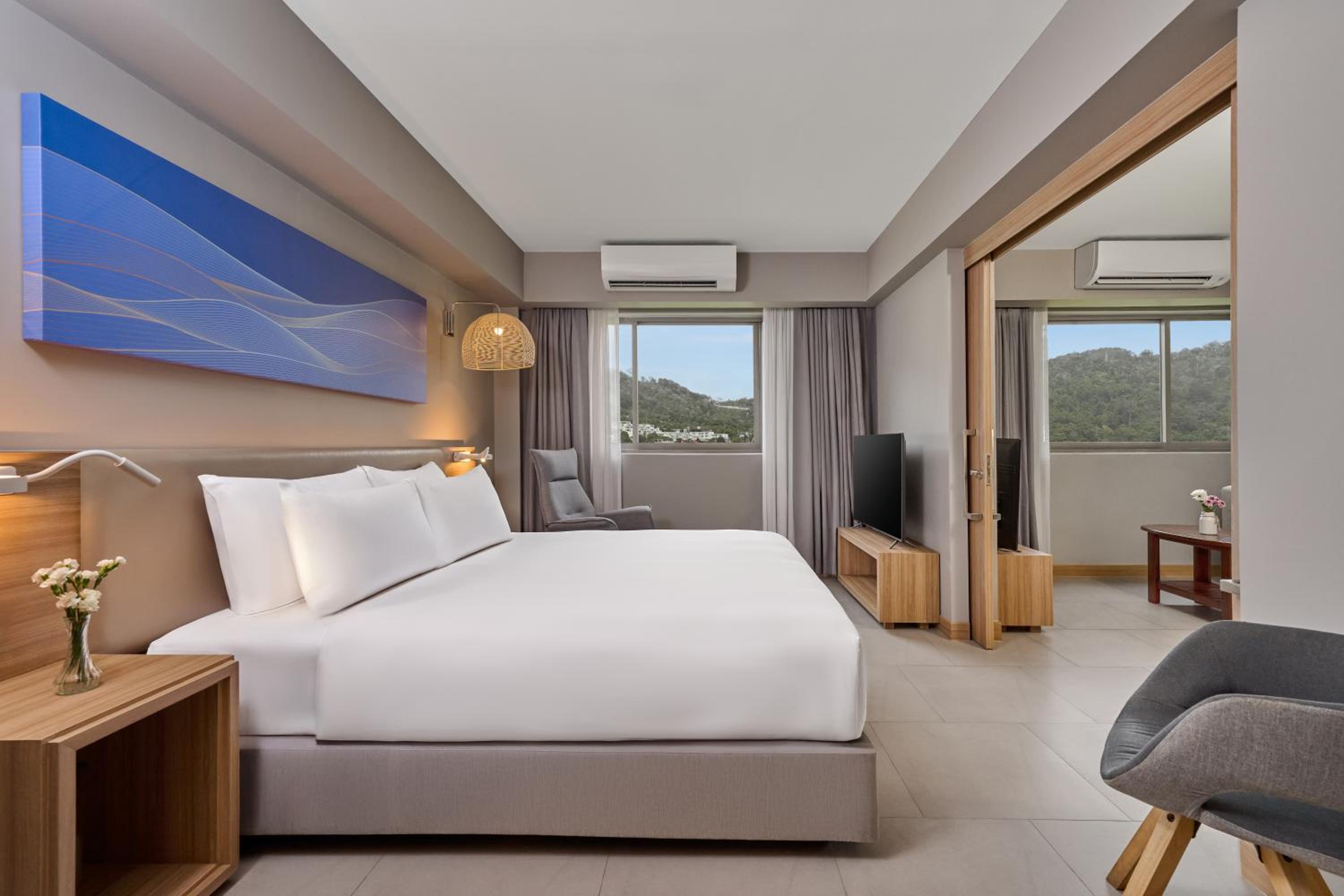 Two-Bedroom Suite with One Double and Two Single Beds photo 2