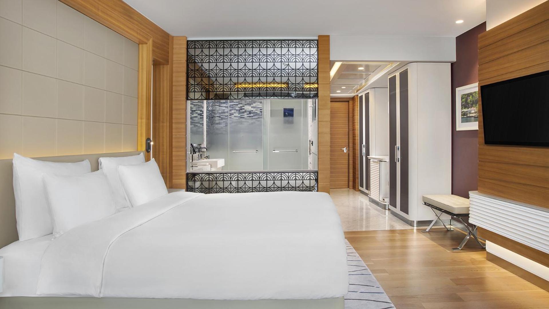 Deluxe King Room With Bosphorus View photo 2