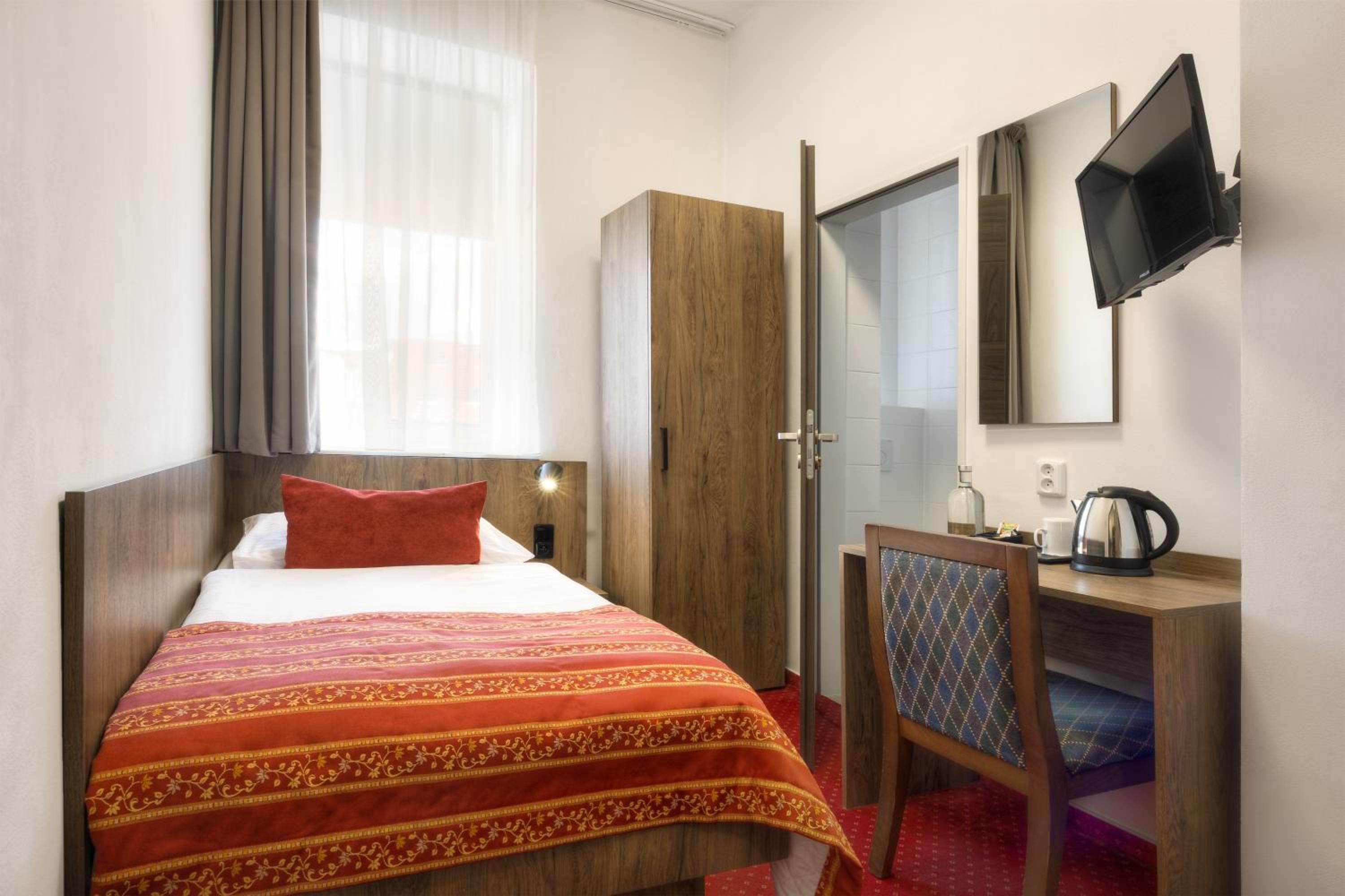 Economy Single Room photo 3