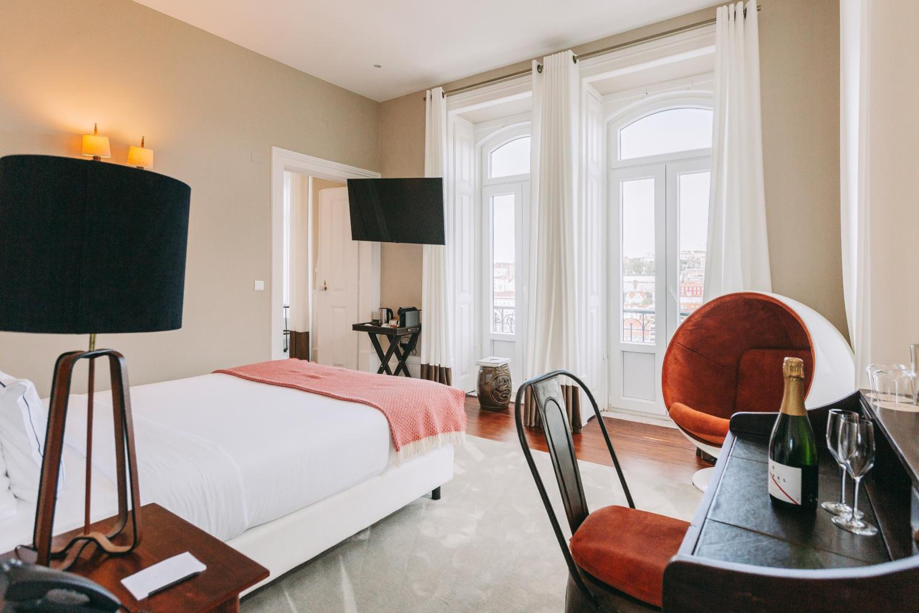 Master Royal Double Room with City View