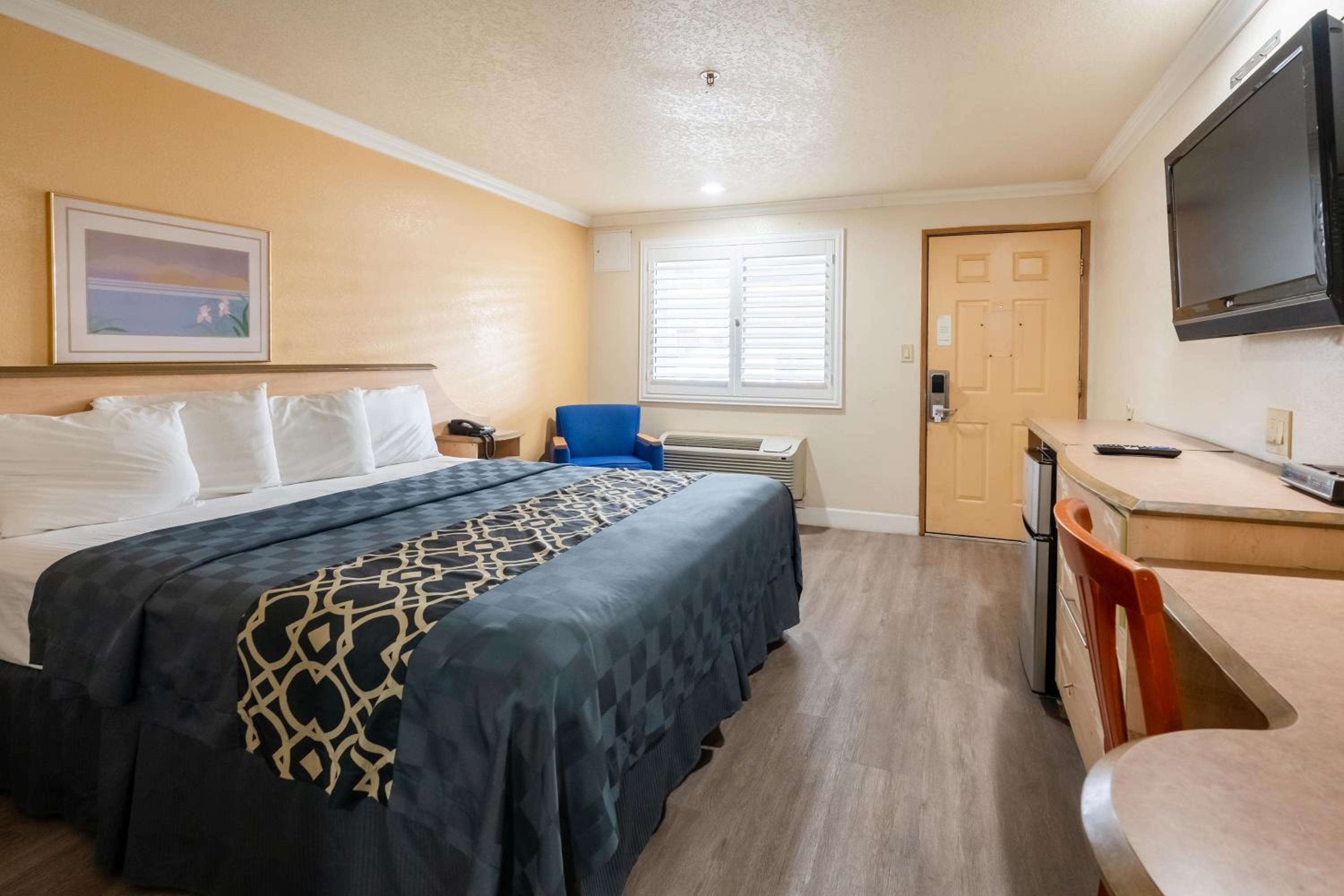 Queen Bed