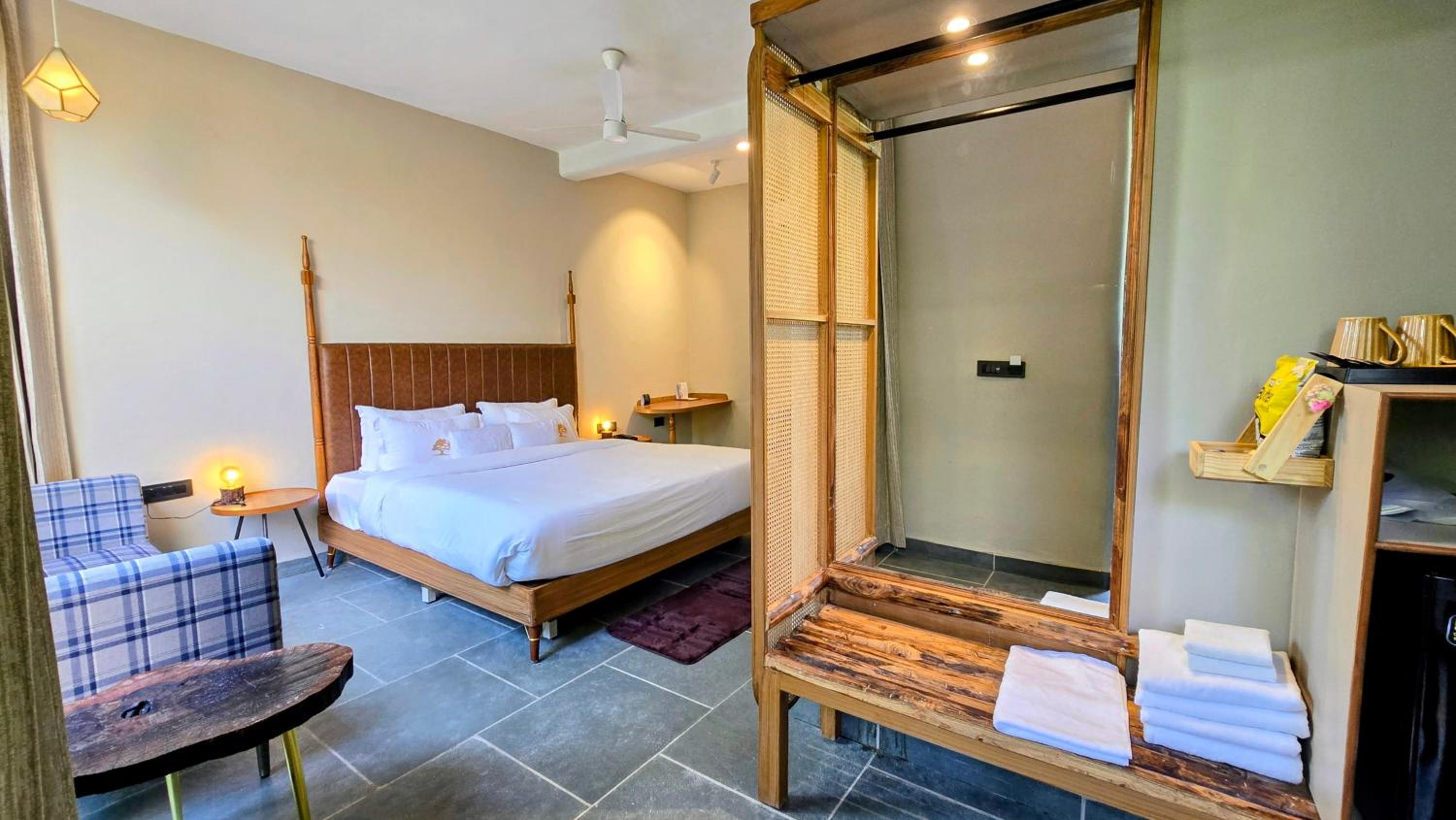 Deluxe King Room photo 3
