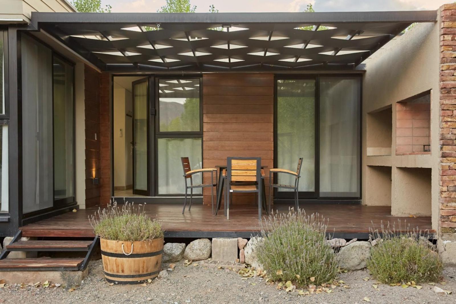 Two-Bedroom House photo 2