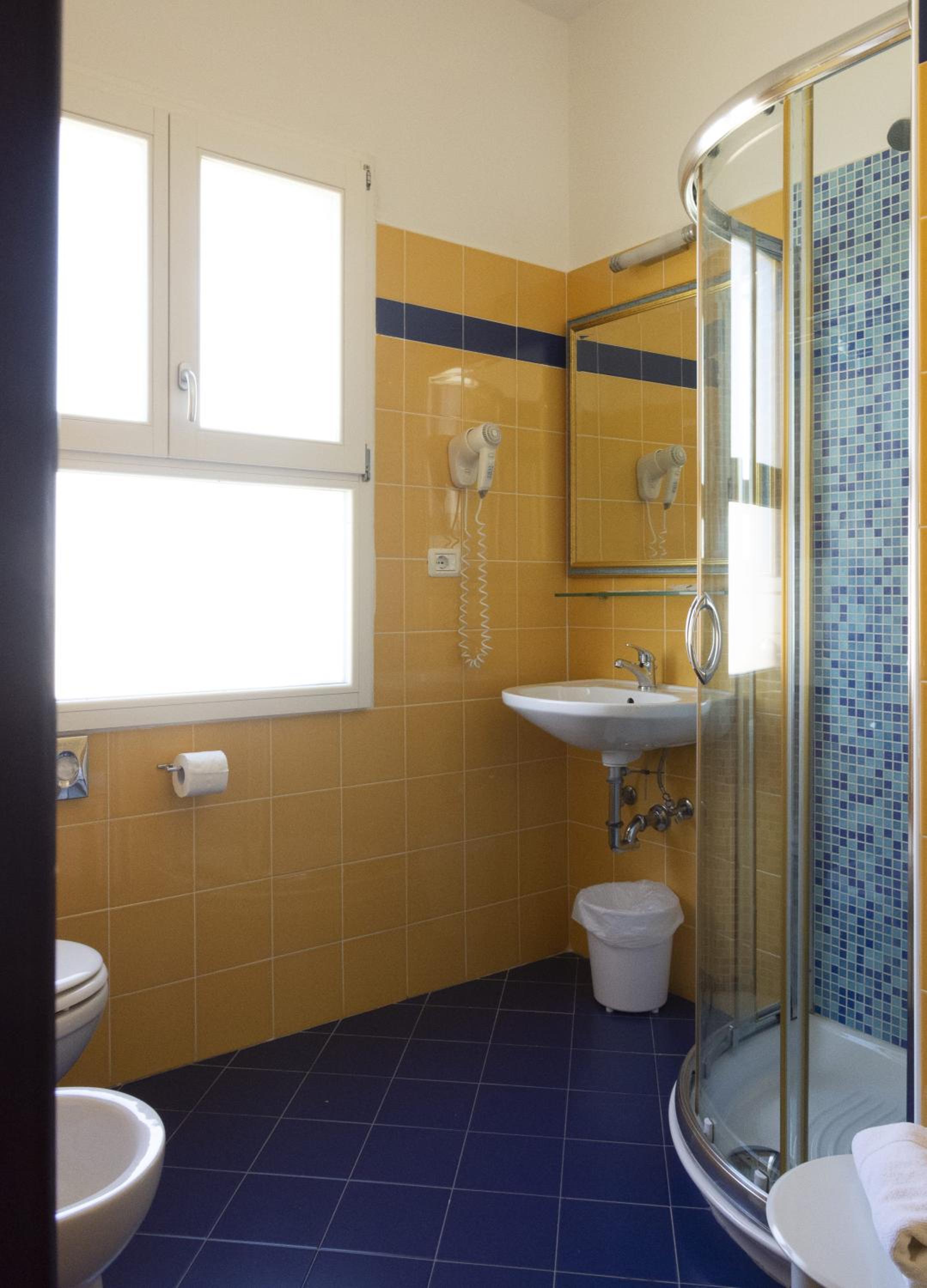 Double or Twin Room with Side Sea View photo 2
